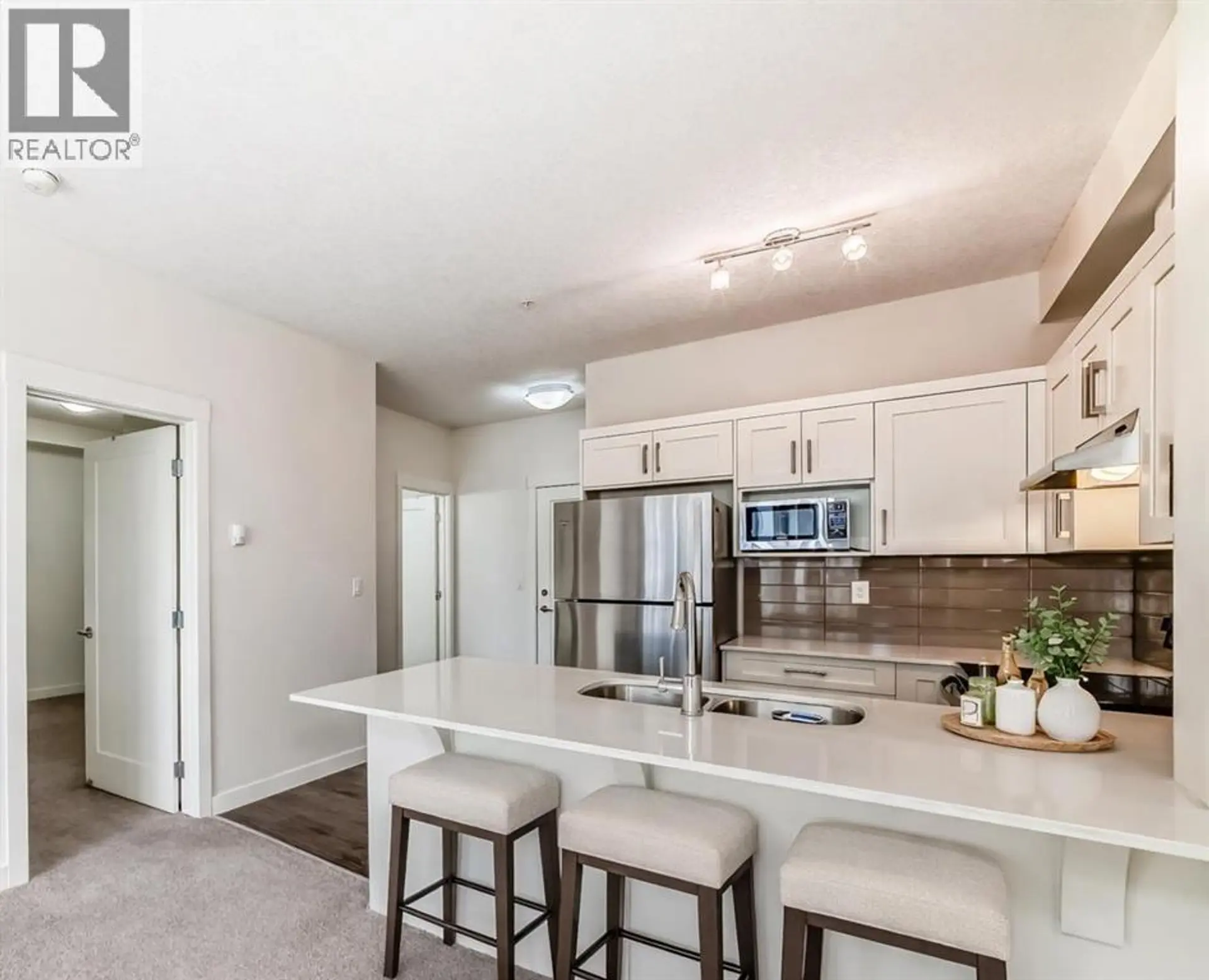 #211 10 Walgrove Walk SE - Image 8