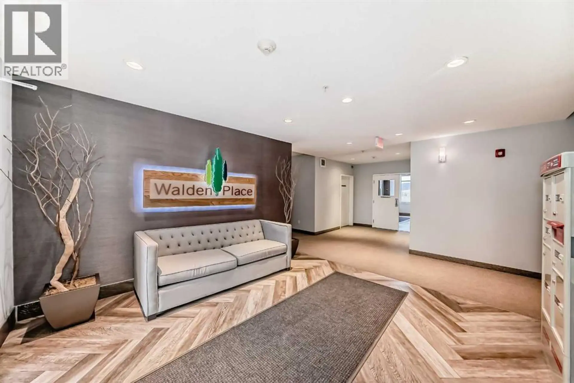 #211 10 Walgrove Walk SE - Image 2