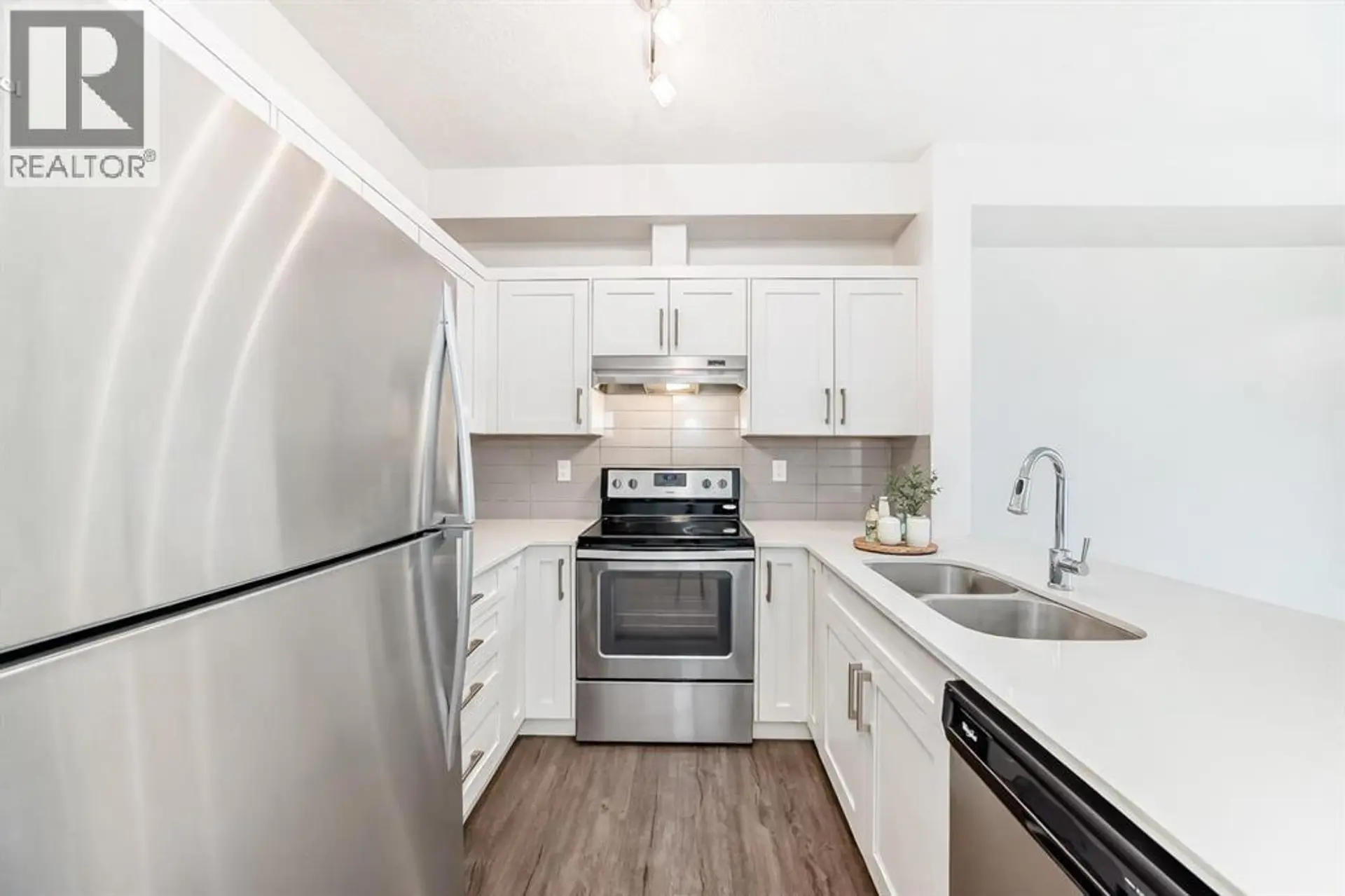 #211 10 Walgrove Walk SE - Image 5