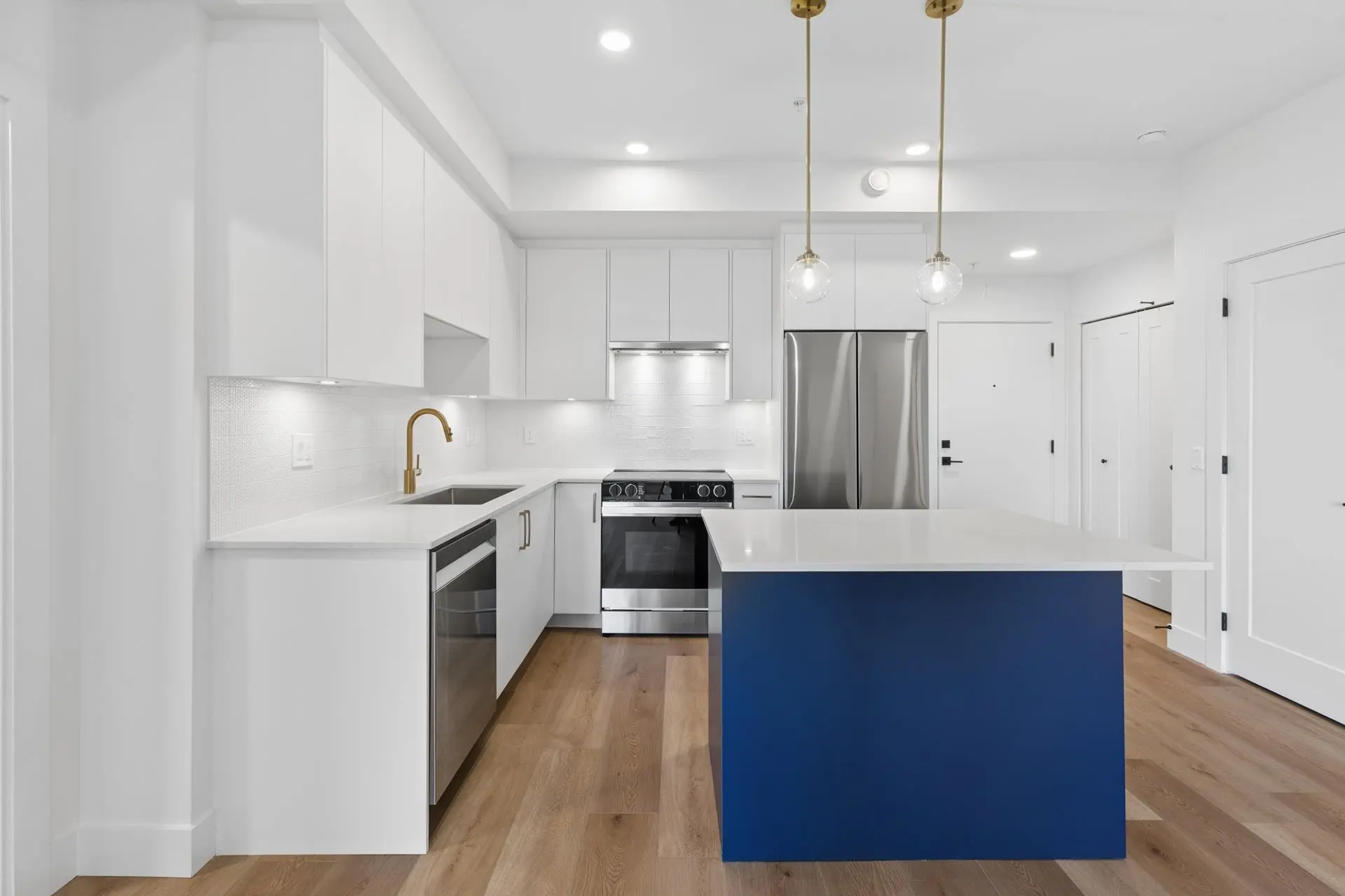 #101 20286 72b Avenue - Image 3