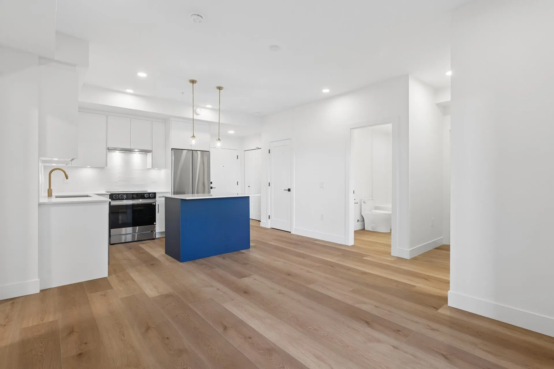#101 20286 72b Avenue - Image 4