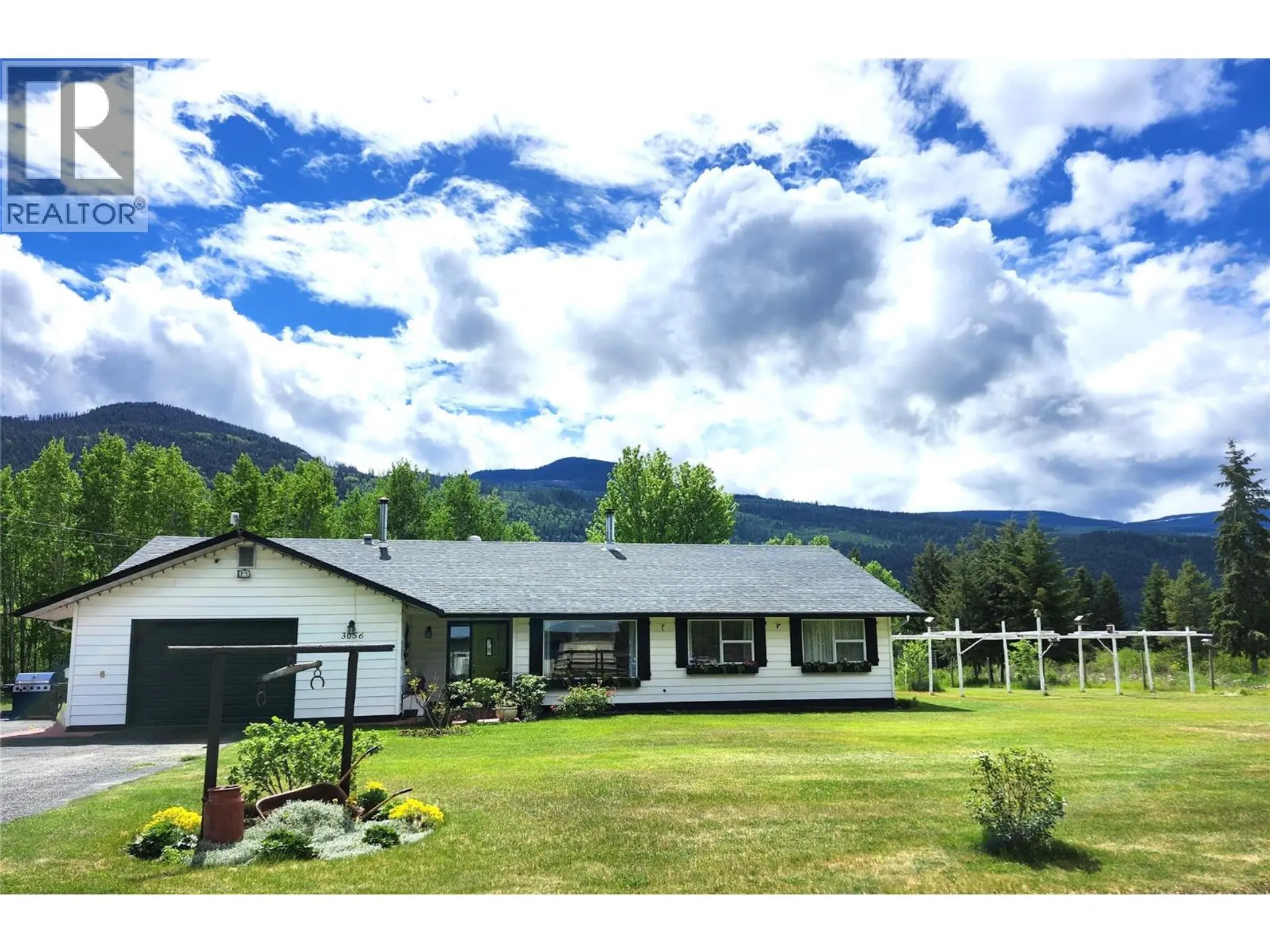 Property at 3056 HARMON Road, Vavenby, BC
