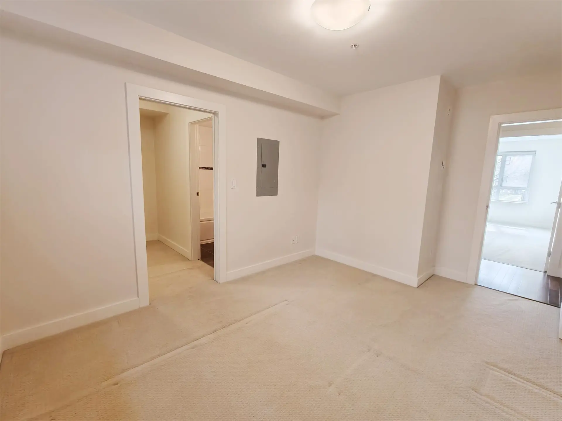 403 E 16th Avenue - Image 12