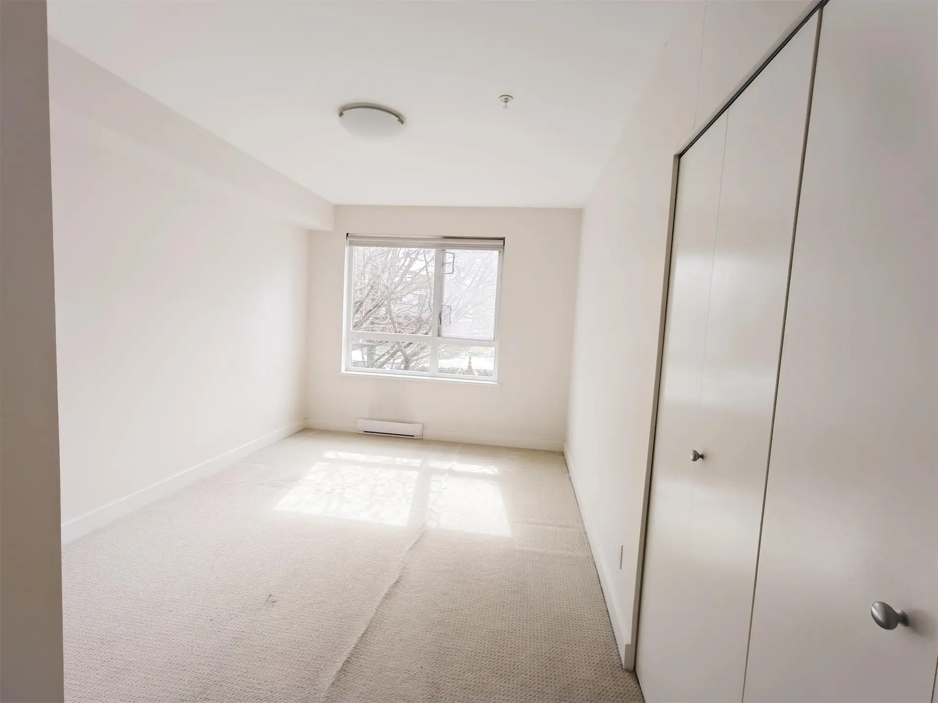 403 E 16th Avenue - Image 8