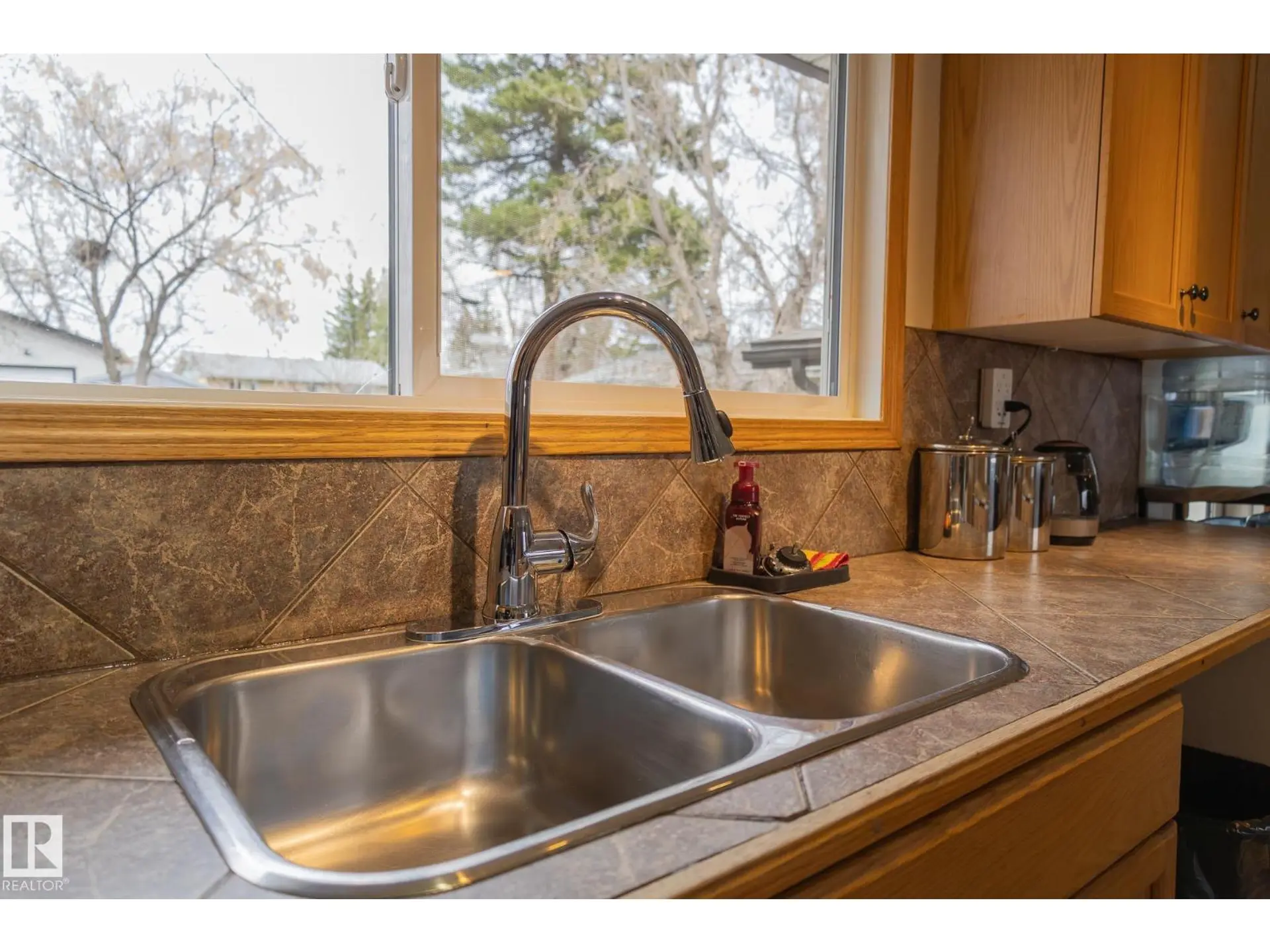 5132 49 AV - Image 5