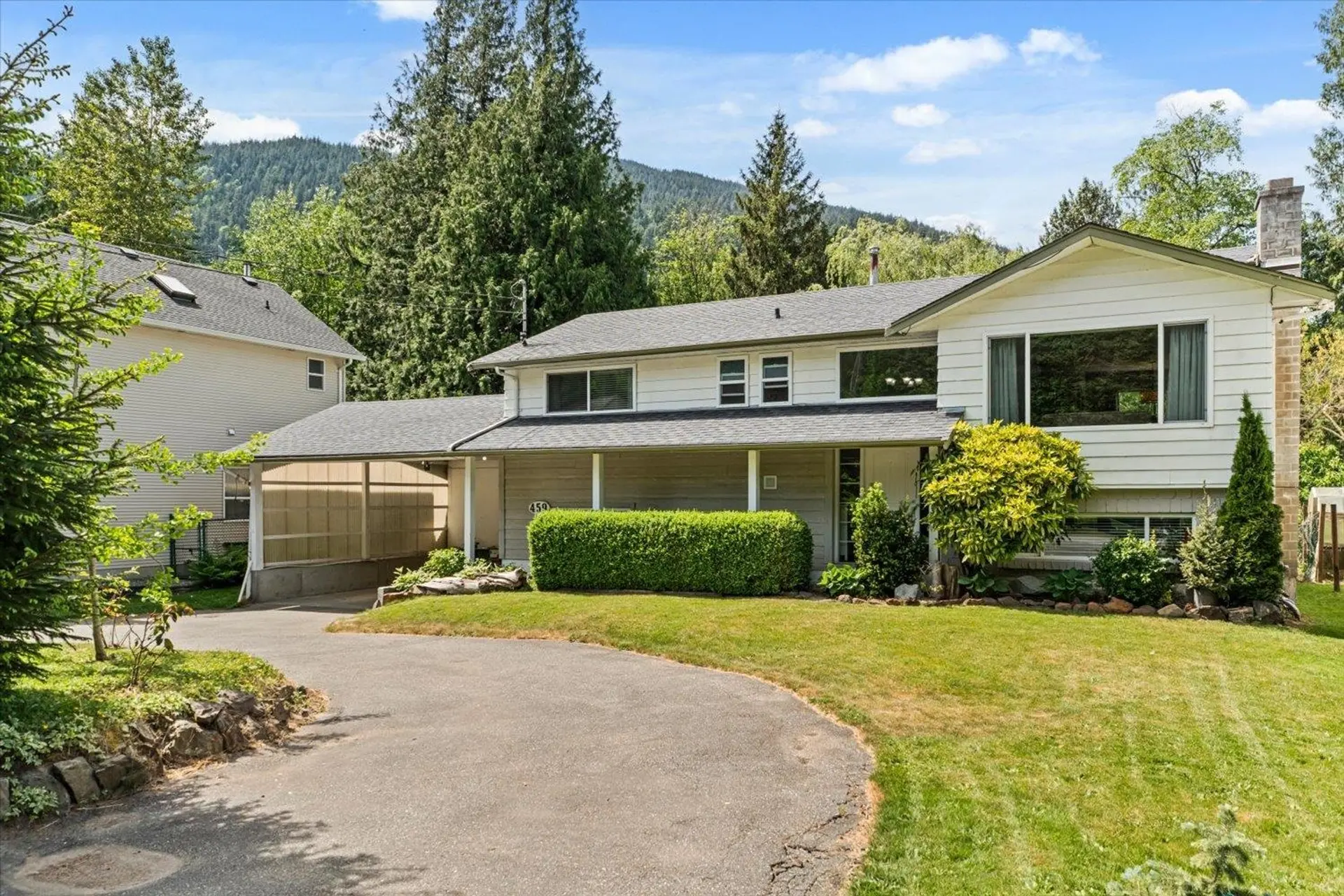 Property at 459 Naismith Avenue, Harrison Hot Springs, BC
