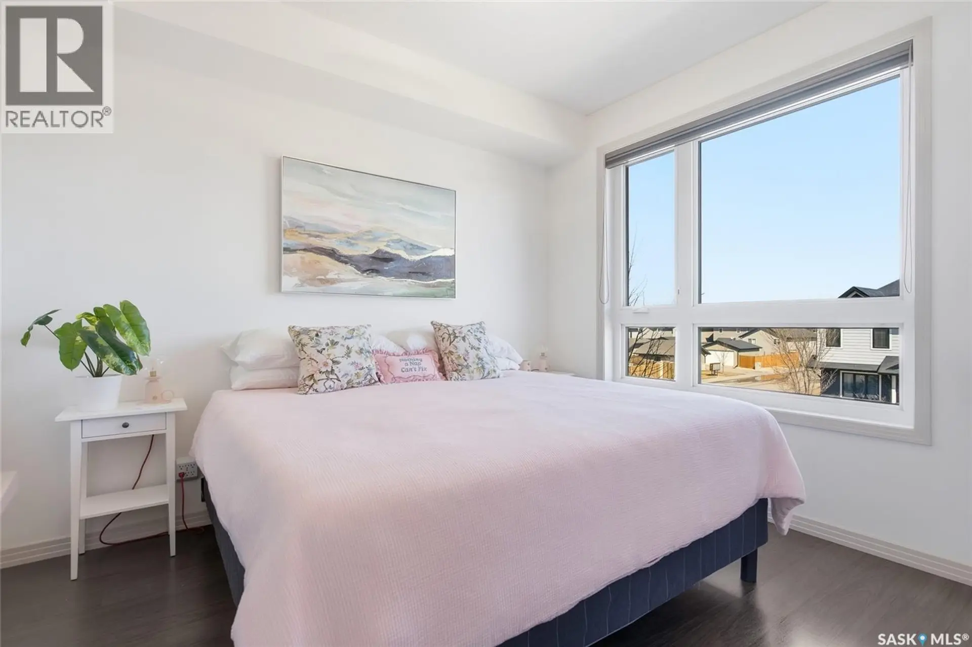 #218 223 Evergreen SQUARE - Image 9