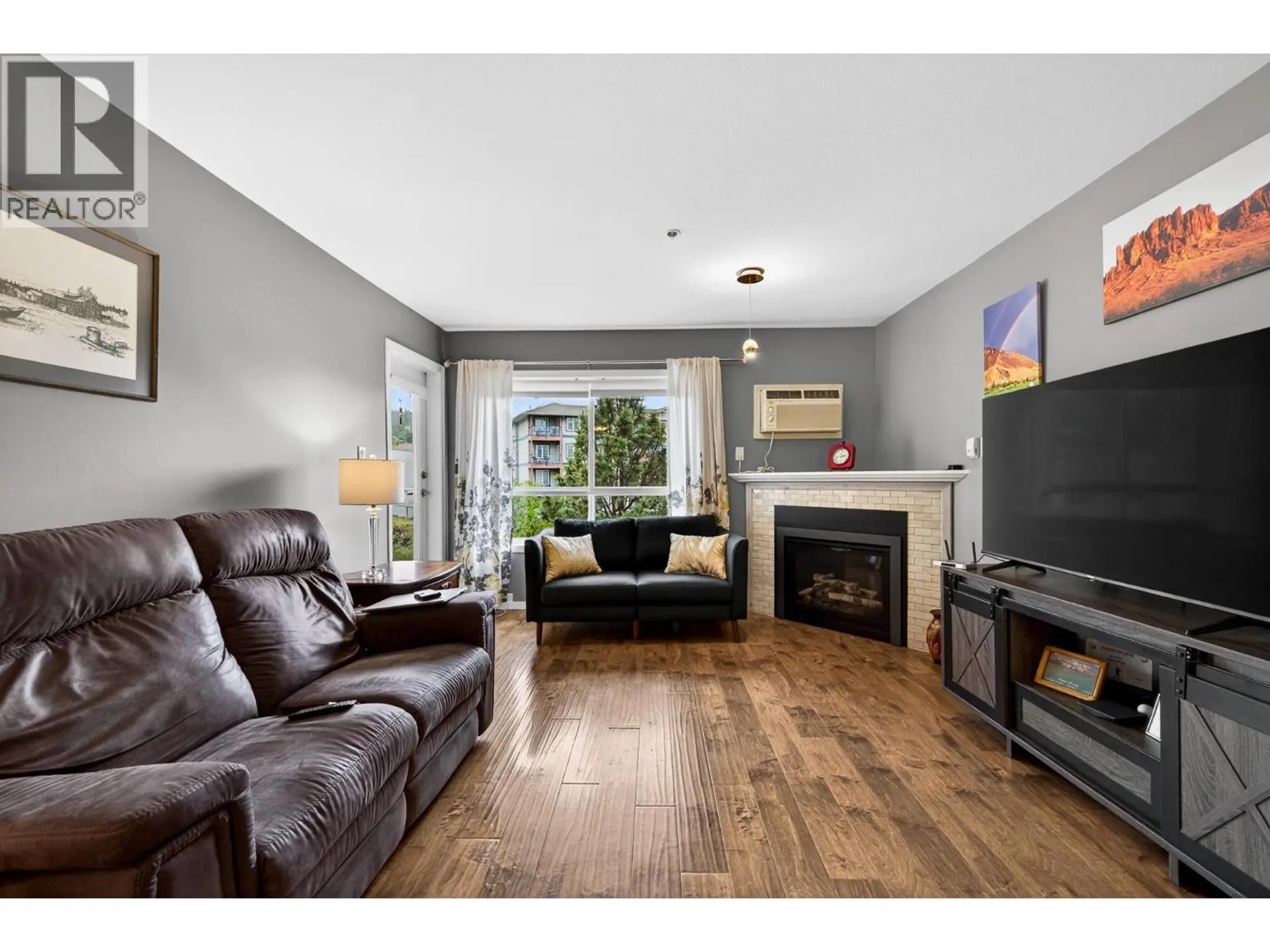 #411 1120 HUGH ALLAN Drive - Image 5
