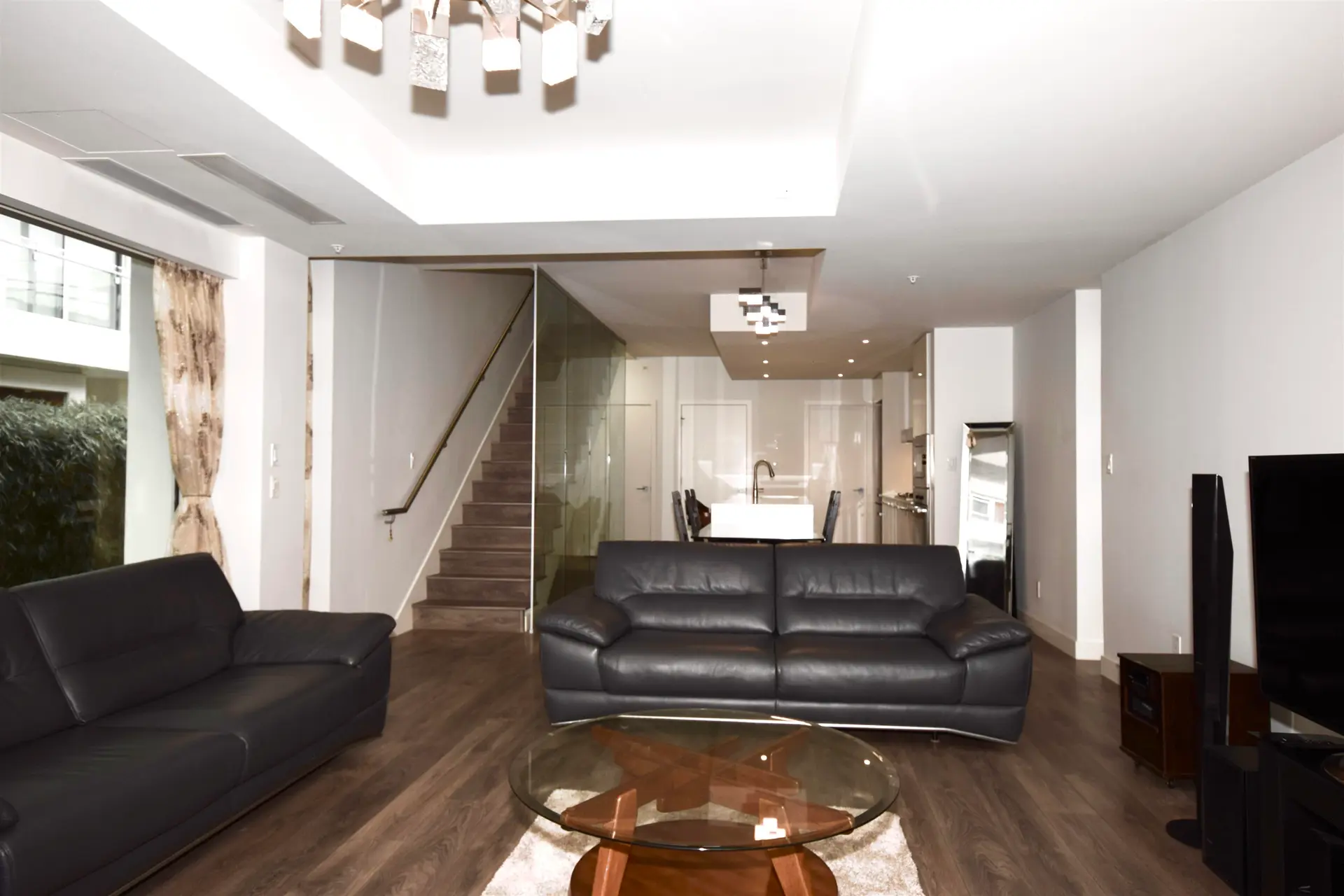 759 W 41st Avenue - Image 7