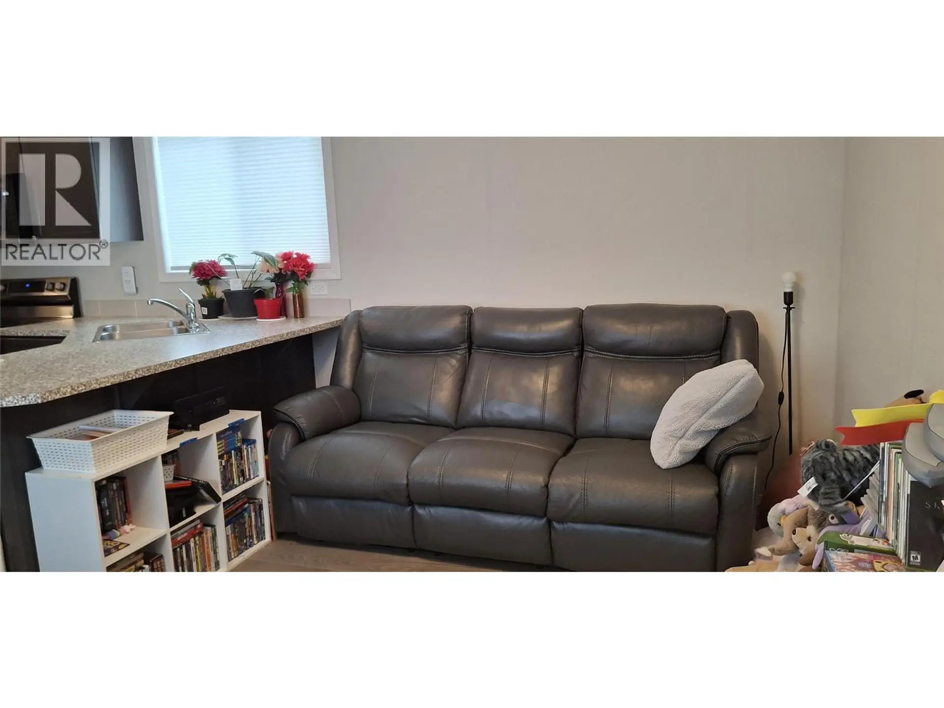 #10 235 Aylmer Road - Image 5