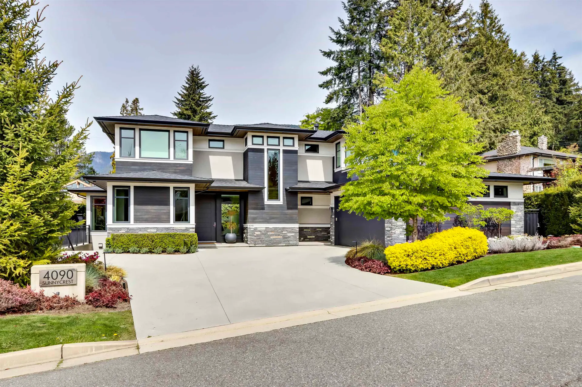 Property at 4090 Sunnycrest Drive, North Vancouver, BC