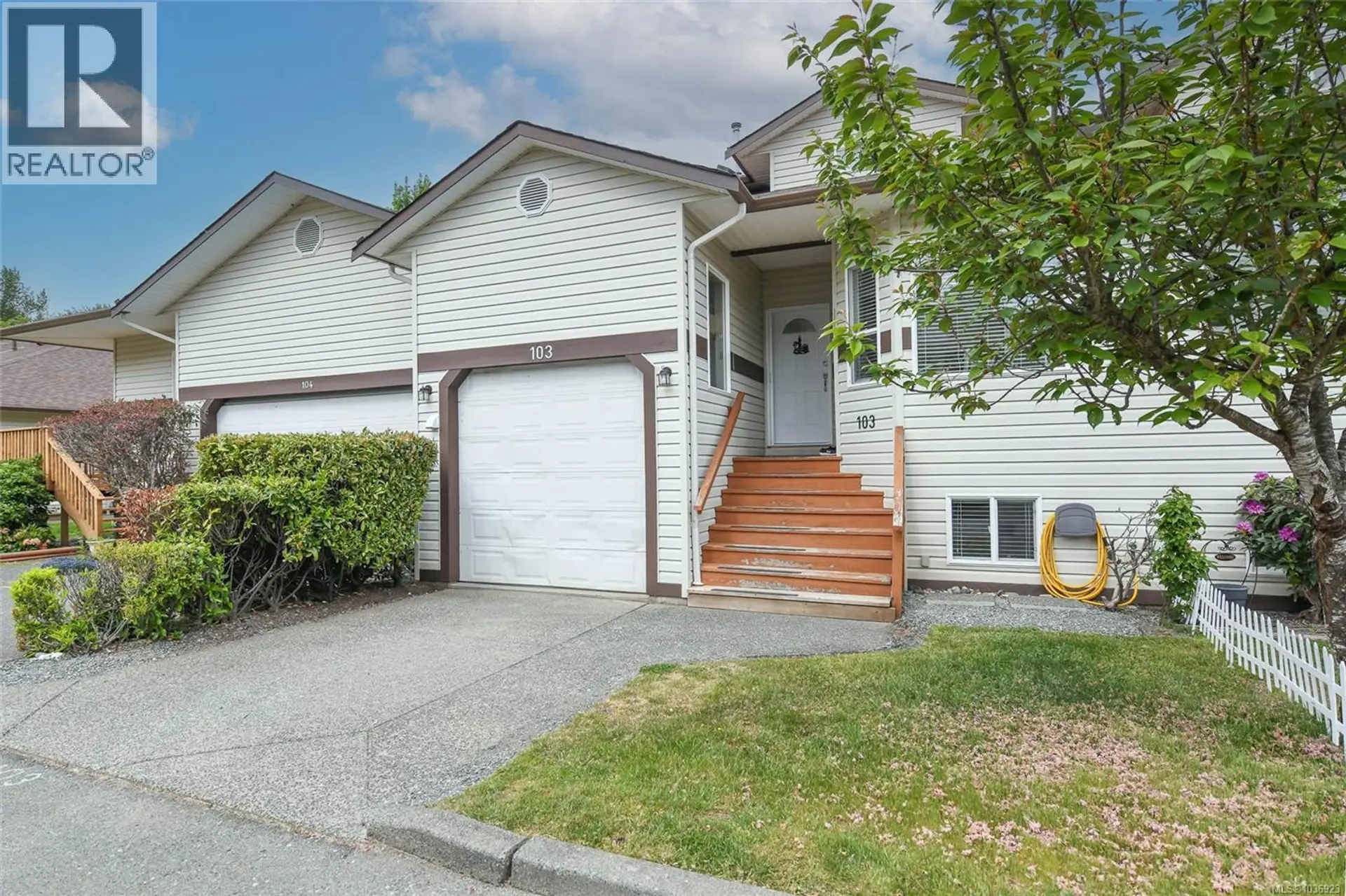 Property at #103 2727 1st St, Courtenay, BC