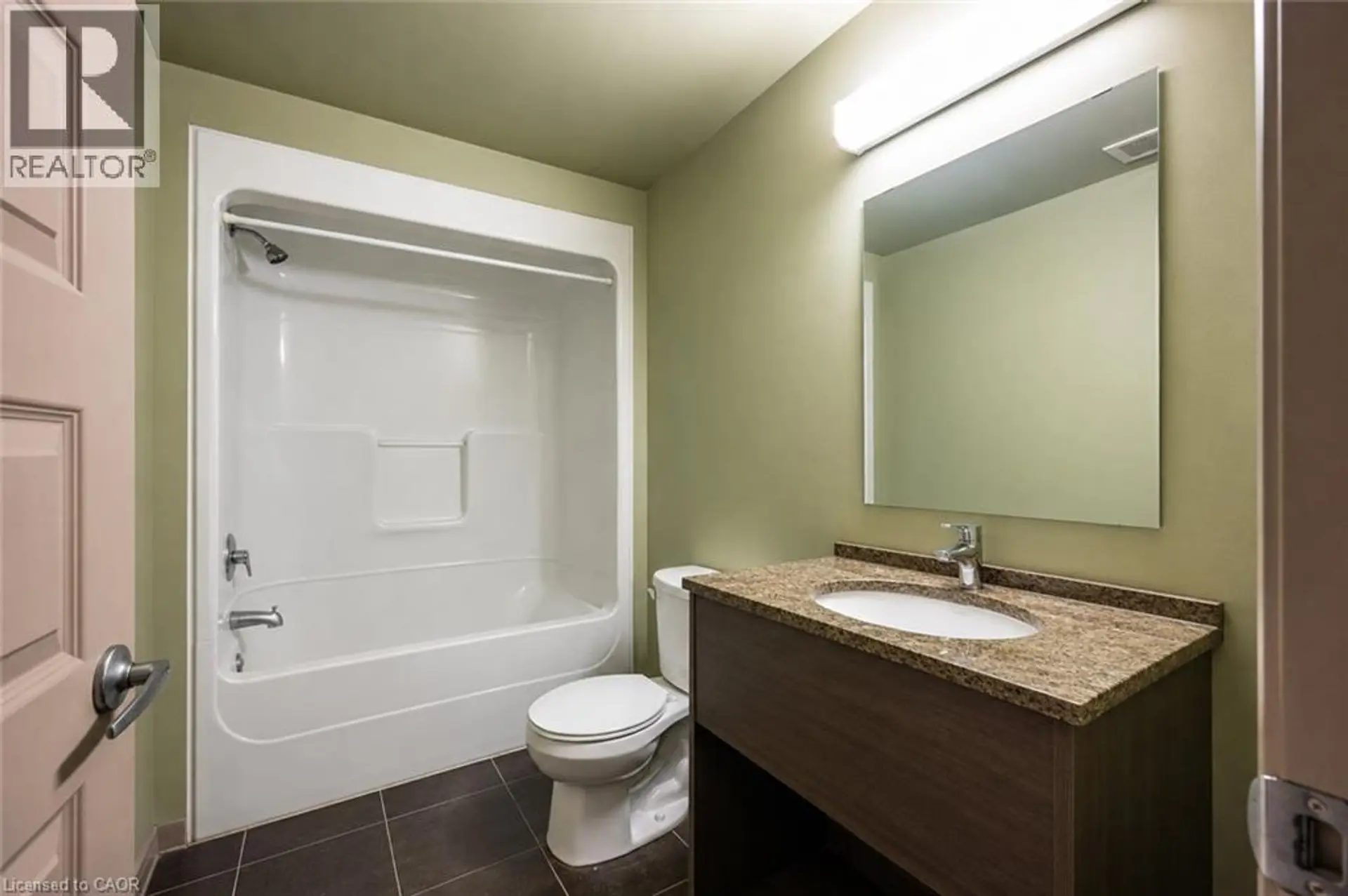 #404 8 HICKORY Street W - Image 14