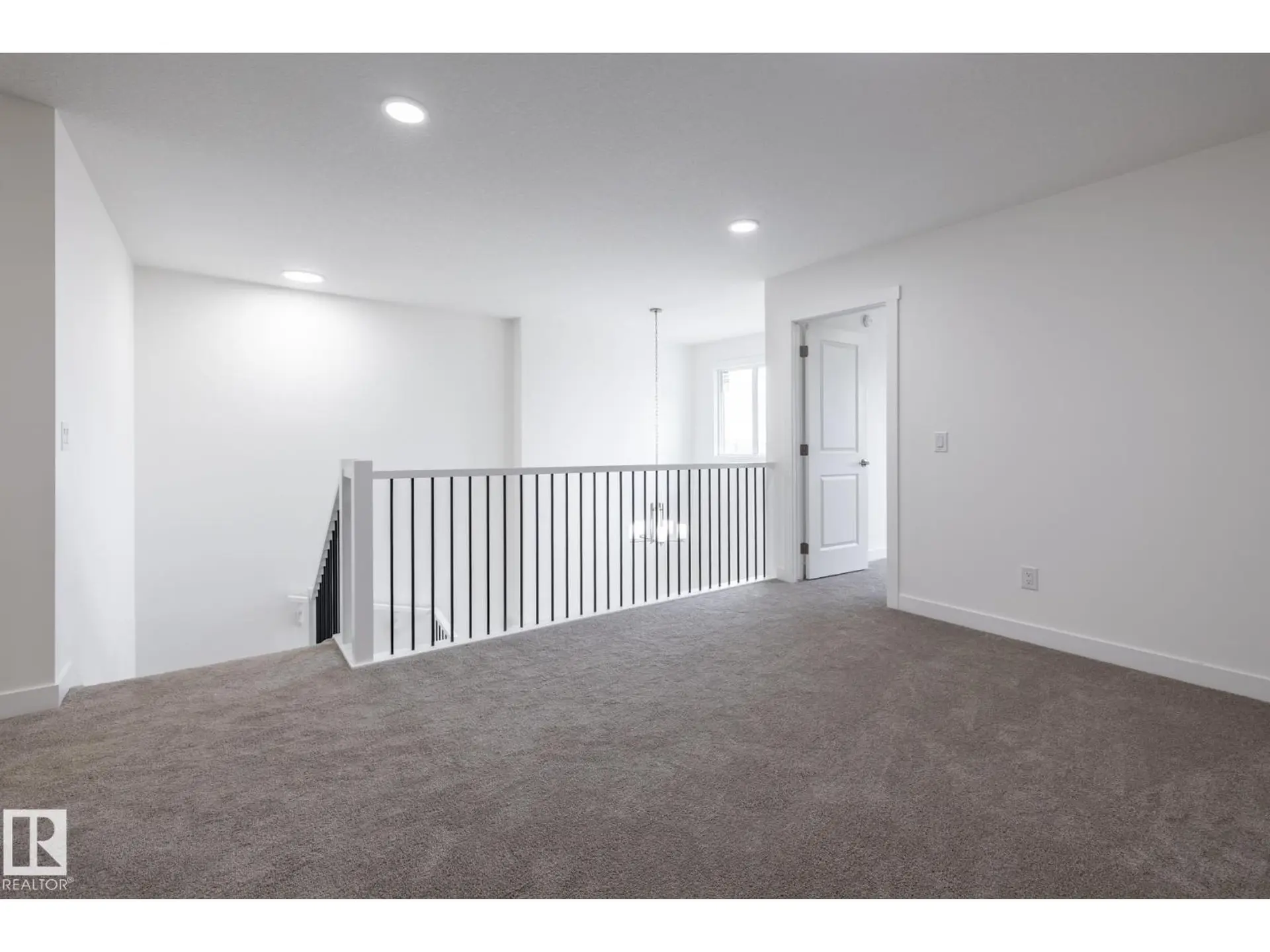319 157 AV NE - Image 12
