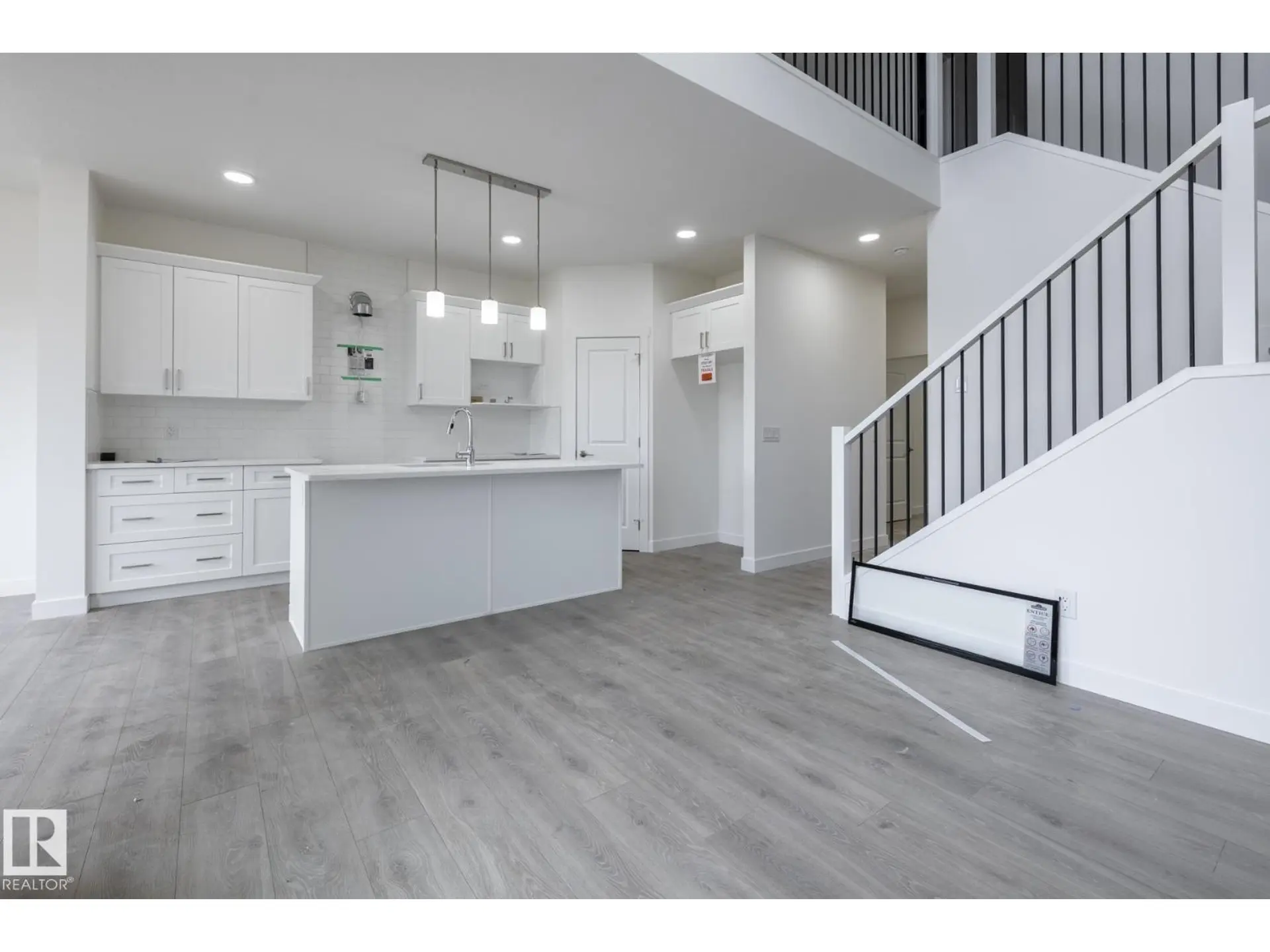319 157 AV NE - Image 4
