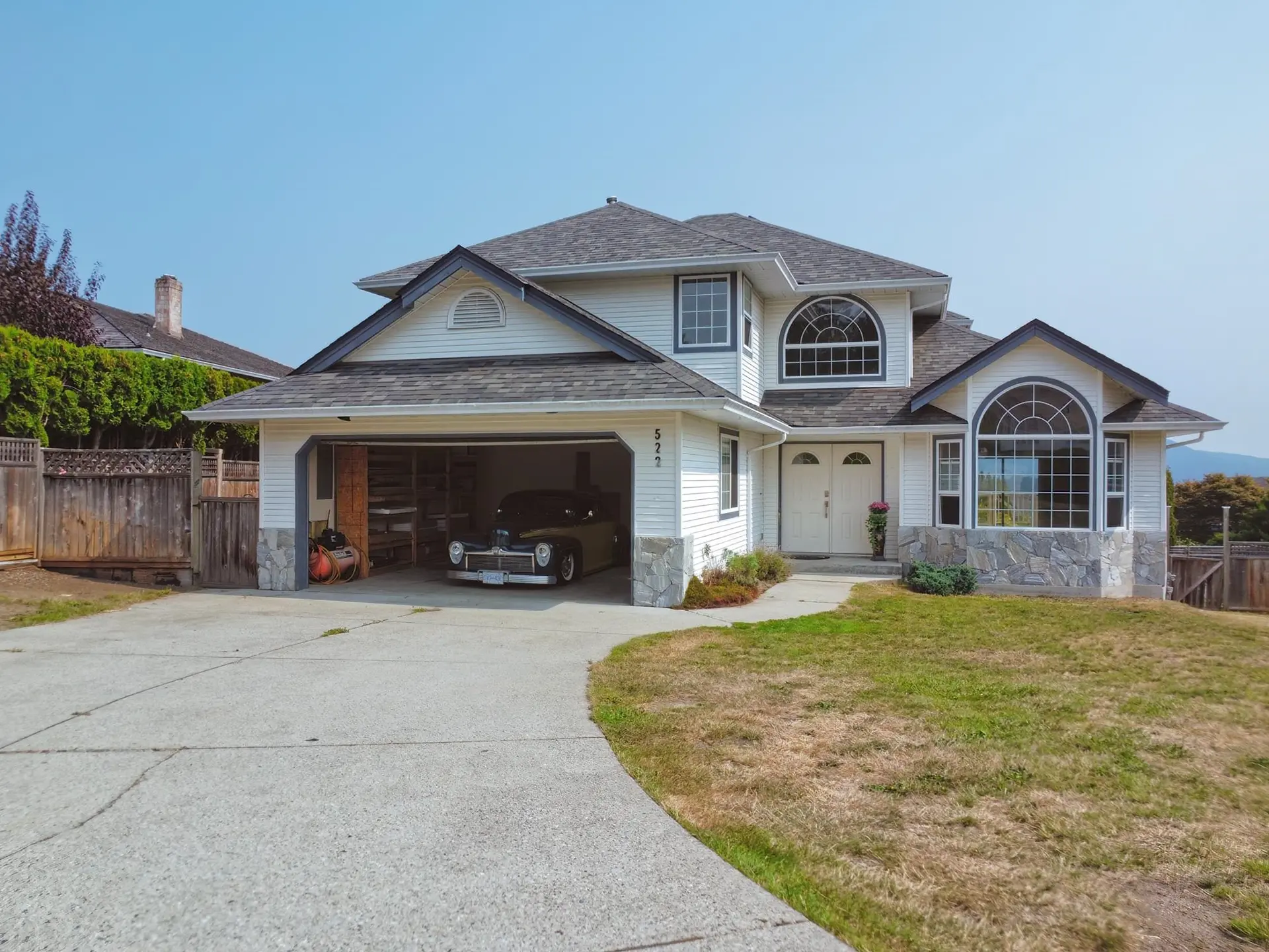 Property at 522 Eaglecrest Drive, Gibsons, BC