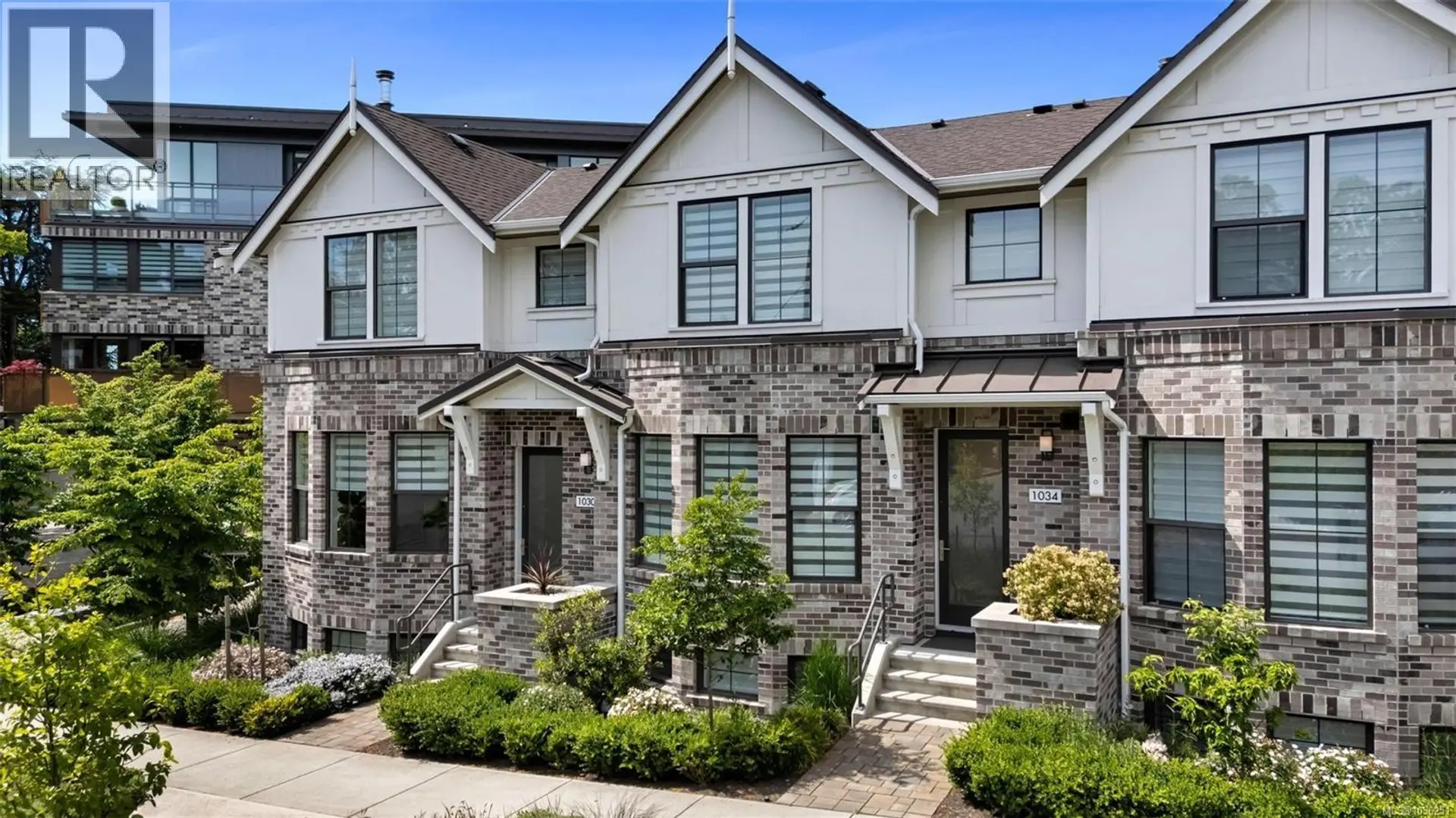 Property at 1034 Pentrelew Pl, Victoria, BC