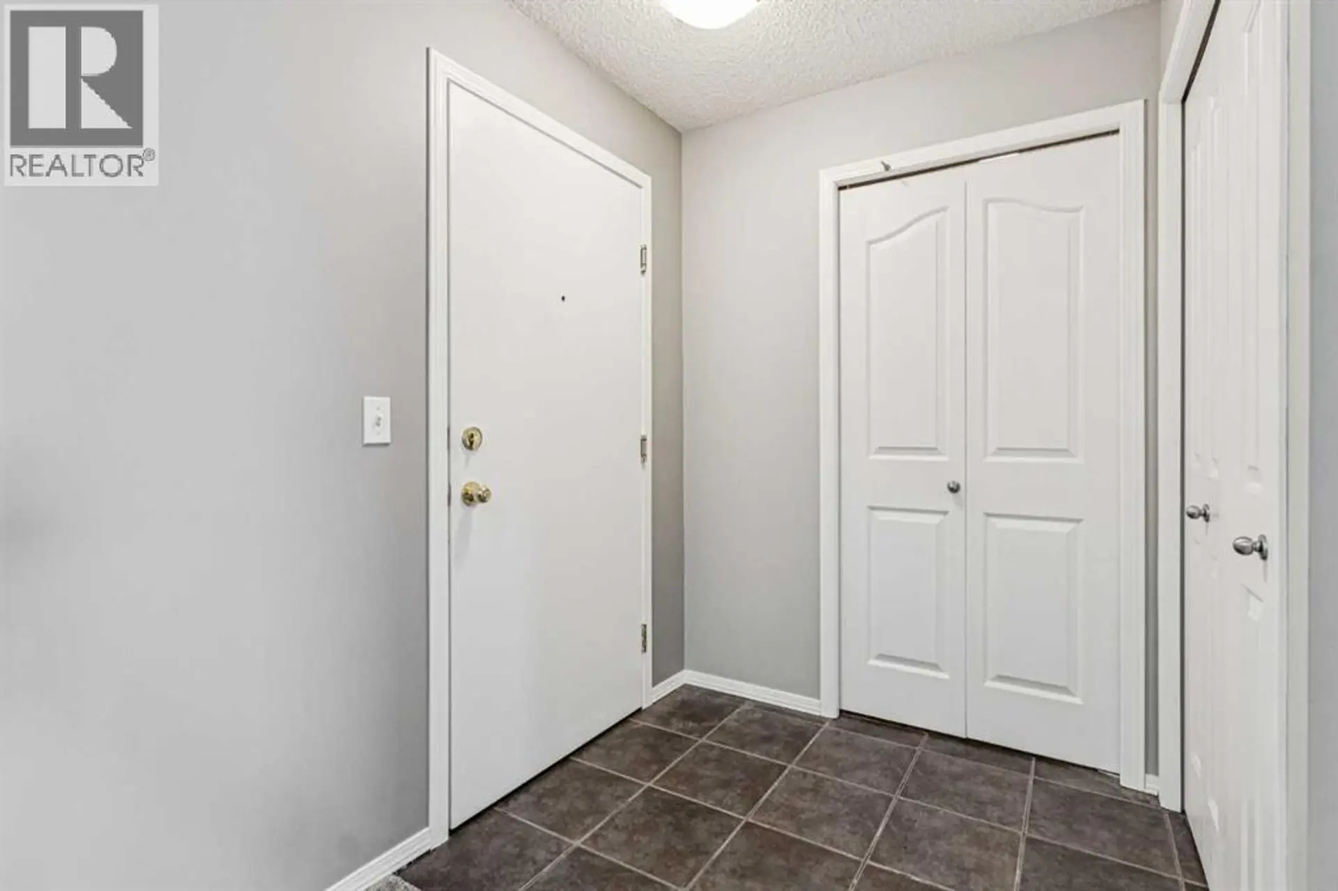 #2211 2371 Eversyde Avenue SW - Image 16