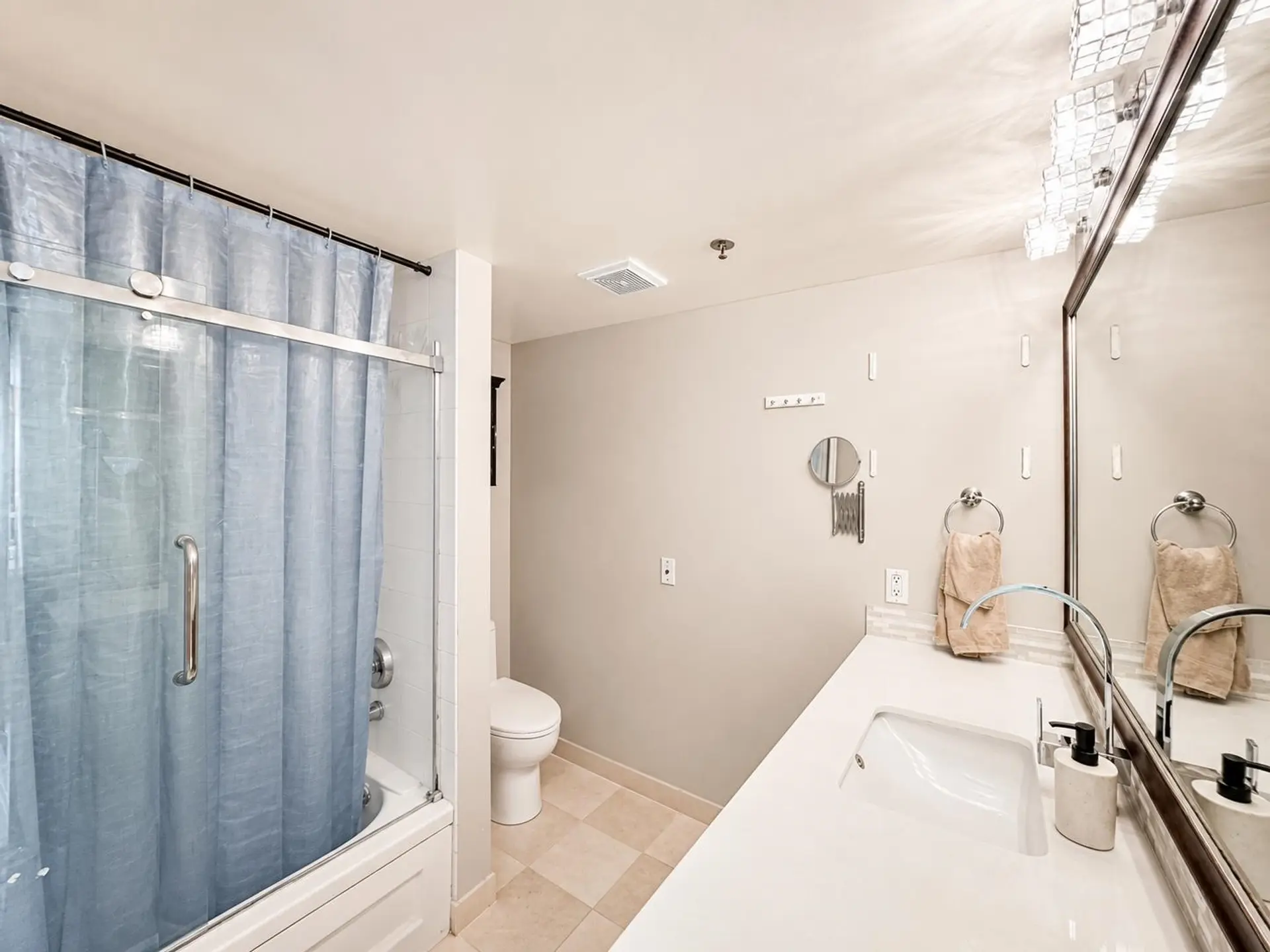 #120 8620 Jones Road - Image 17