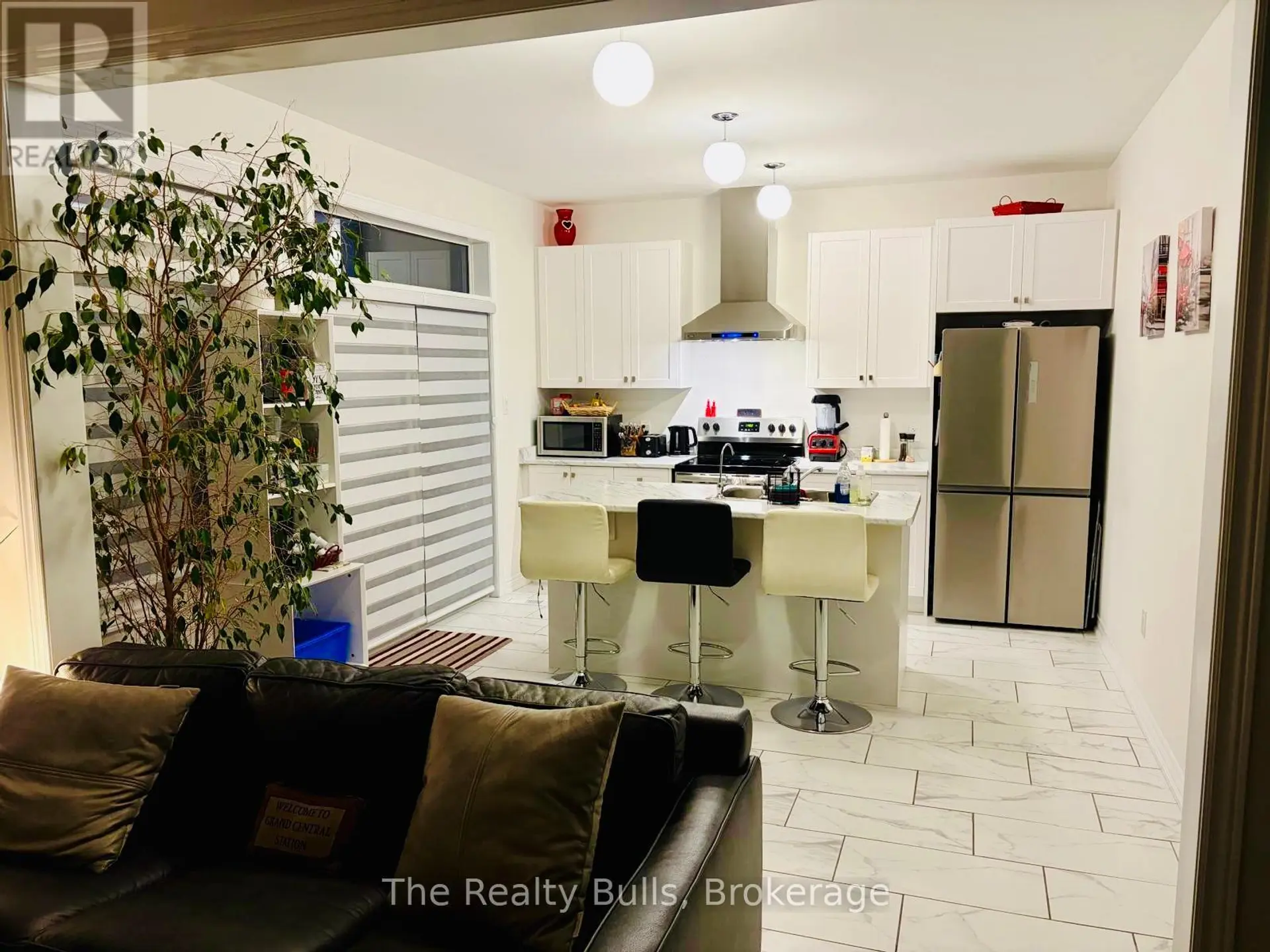 679 ANISHINAABE DRIVE - Image 11