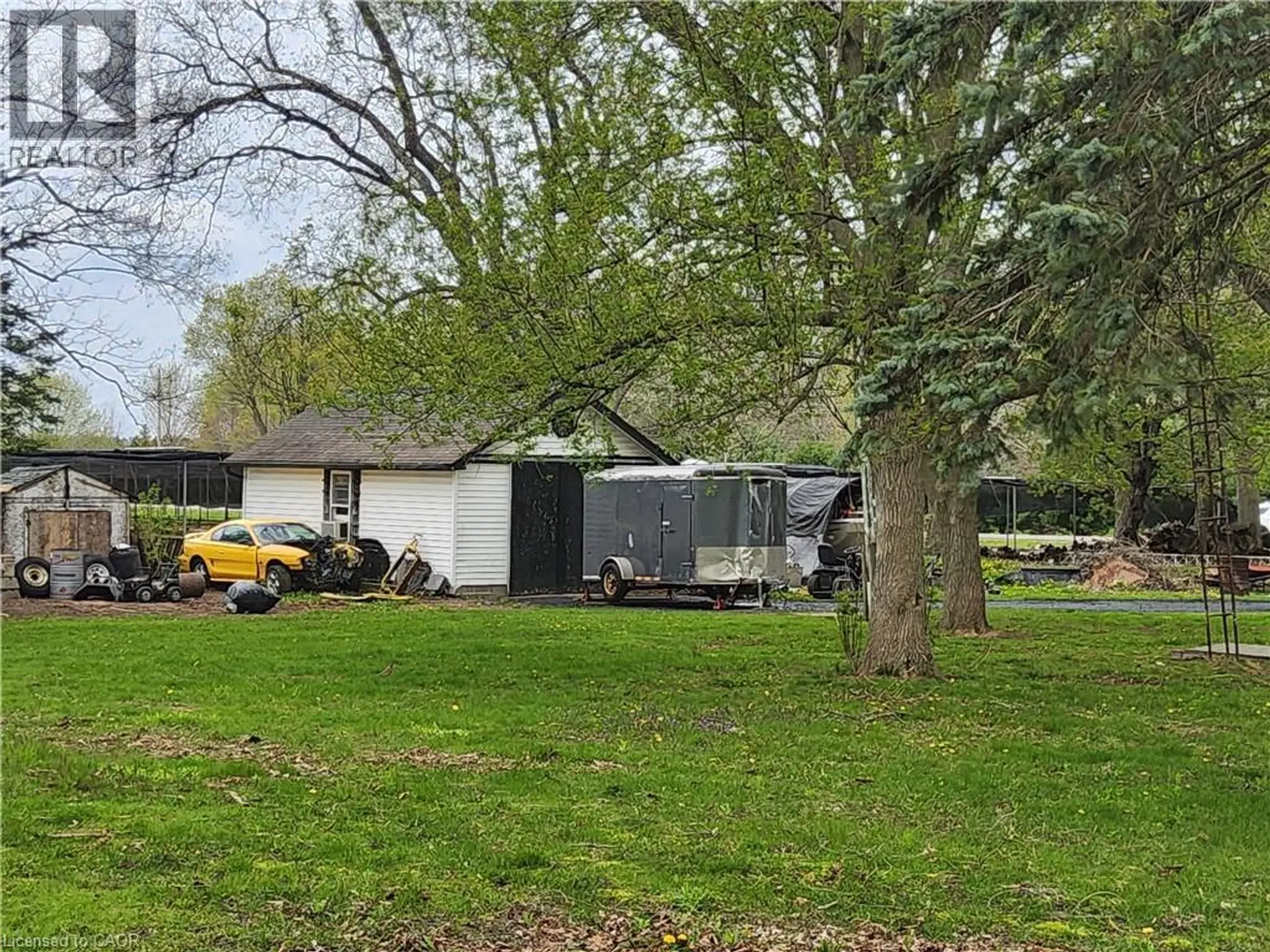 740 HILLCREST Road - Image 3