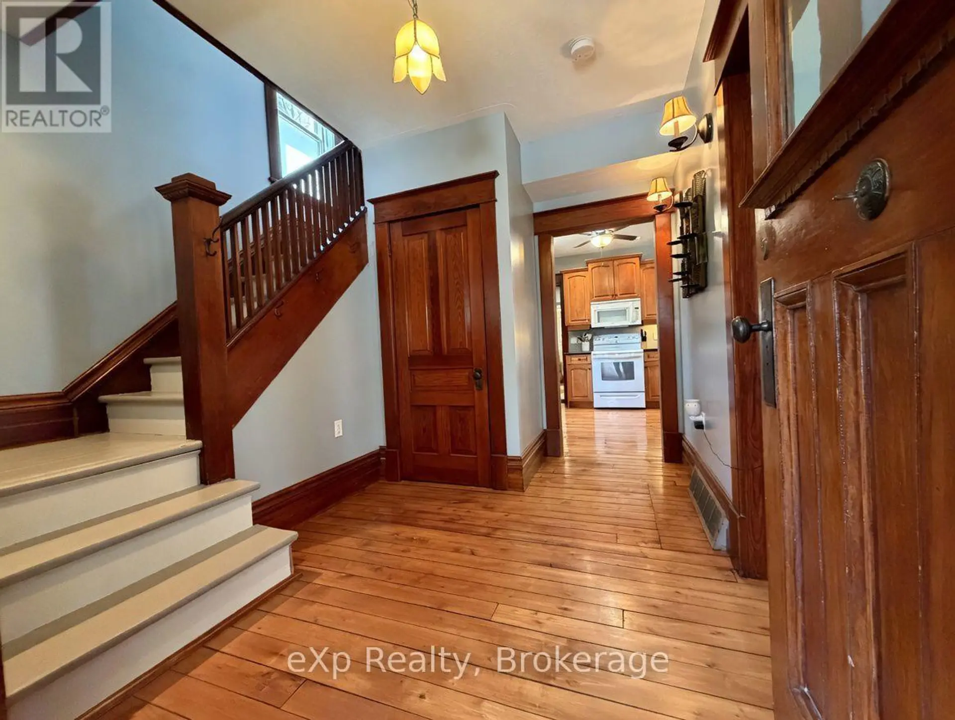 625 GIBSON STREET - Image 2