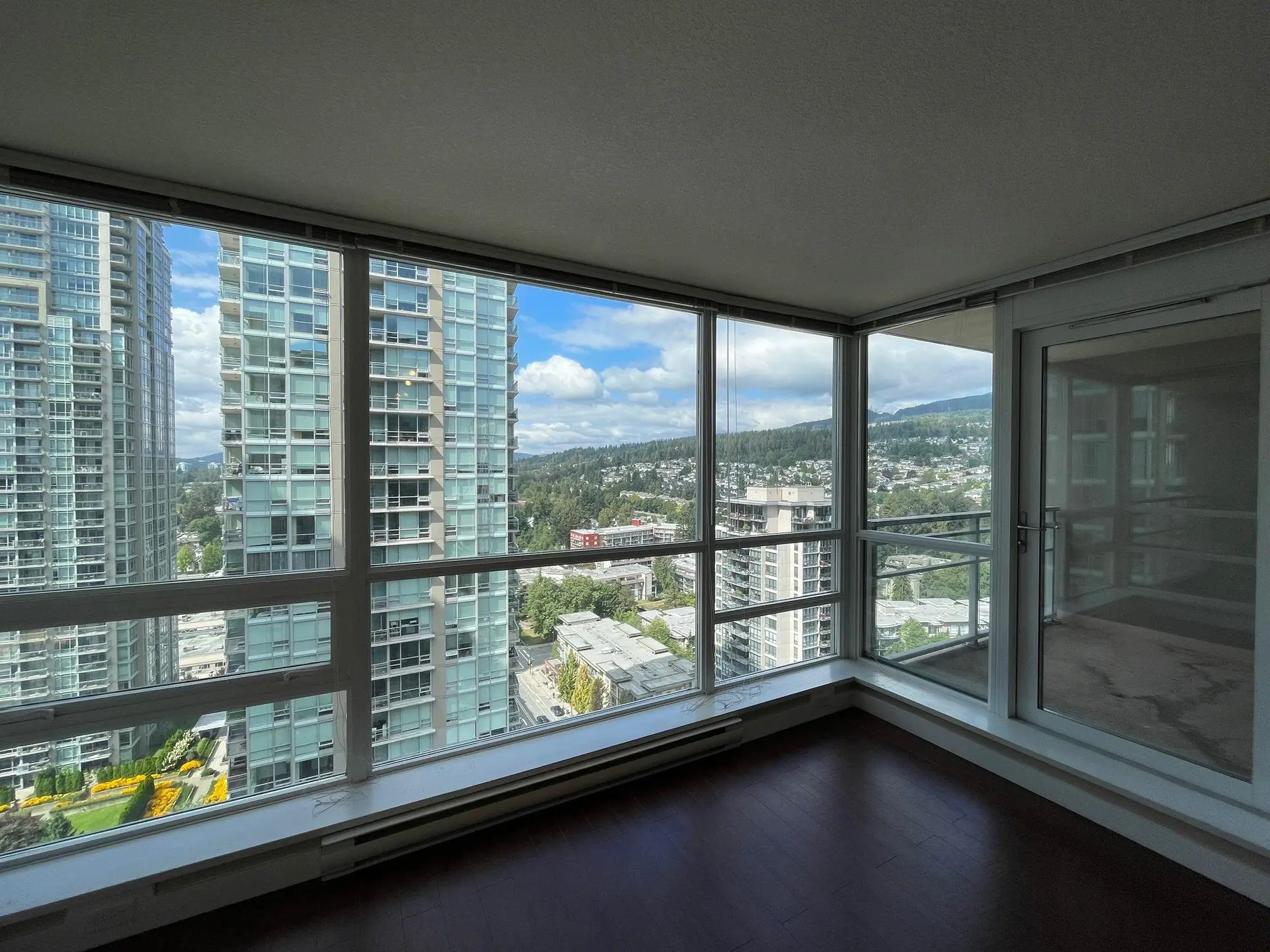 #2607 2978 Glen Drive - Image 2