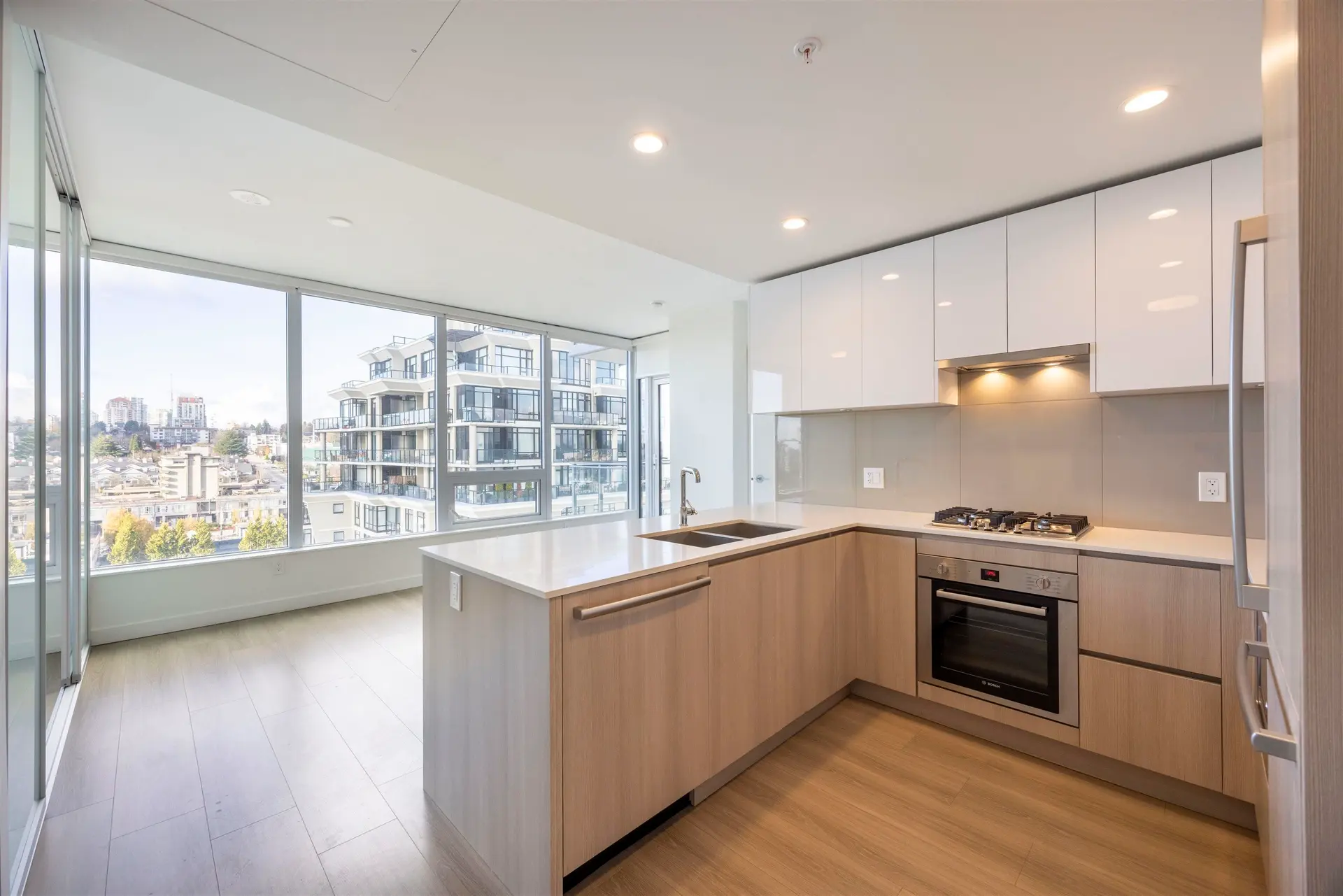 #2002 618 Carnarvon Street - Image 3