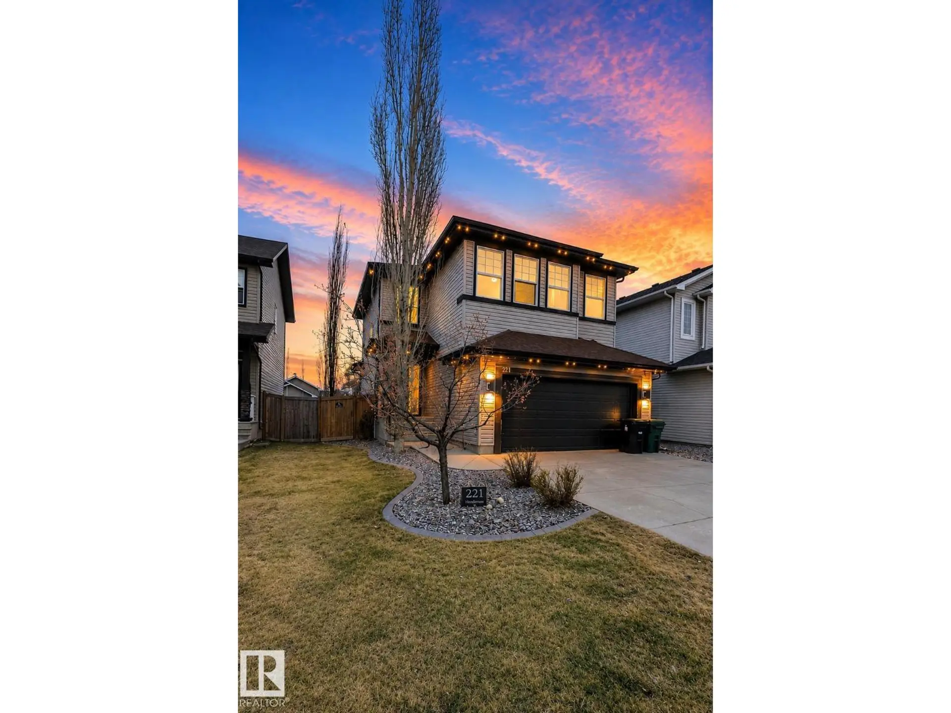 221 HENDERSON LI - Image 1