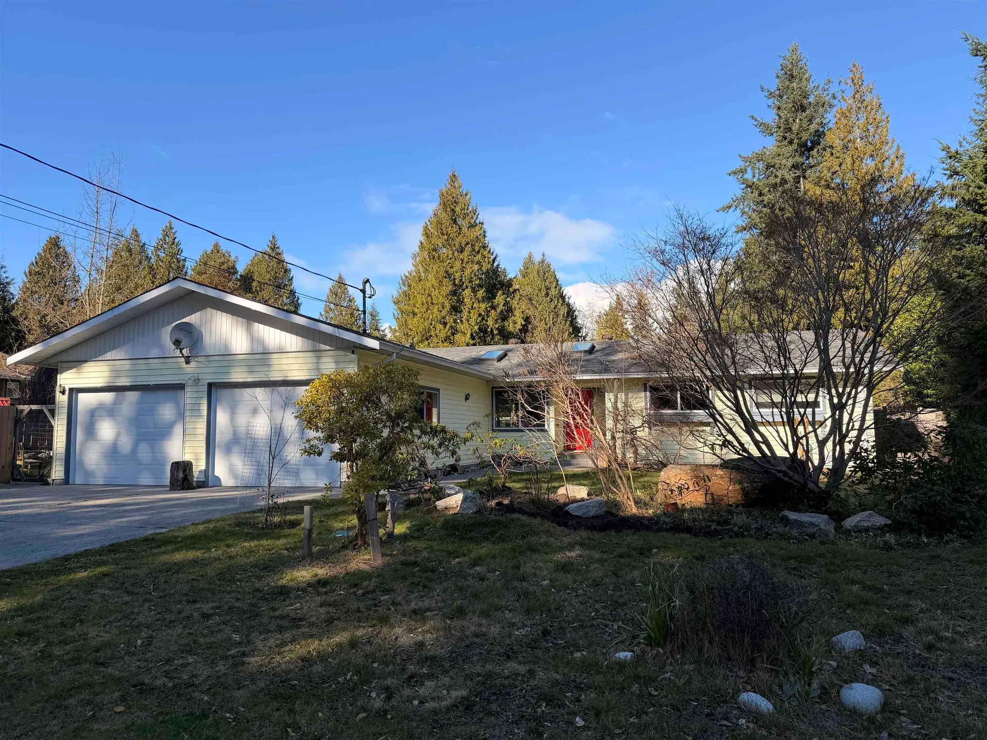 Property at 7940 Southwood Road, Halfmoon Bay, BC
