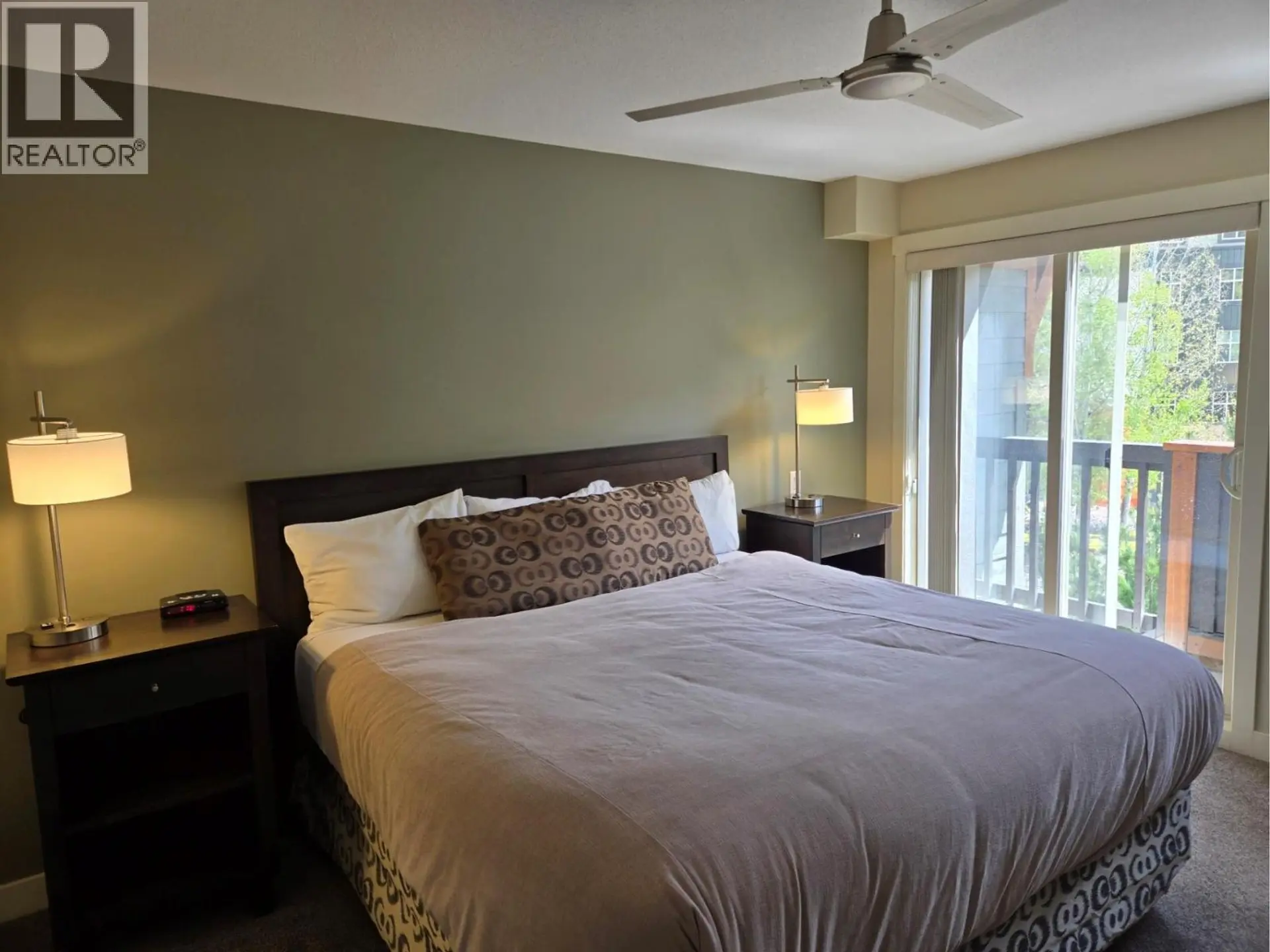 #223 B 2049 SUMMIT Drive - Image 18