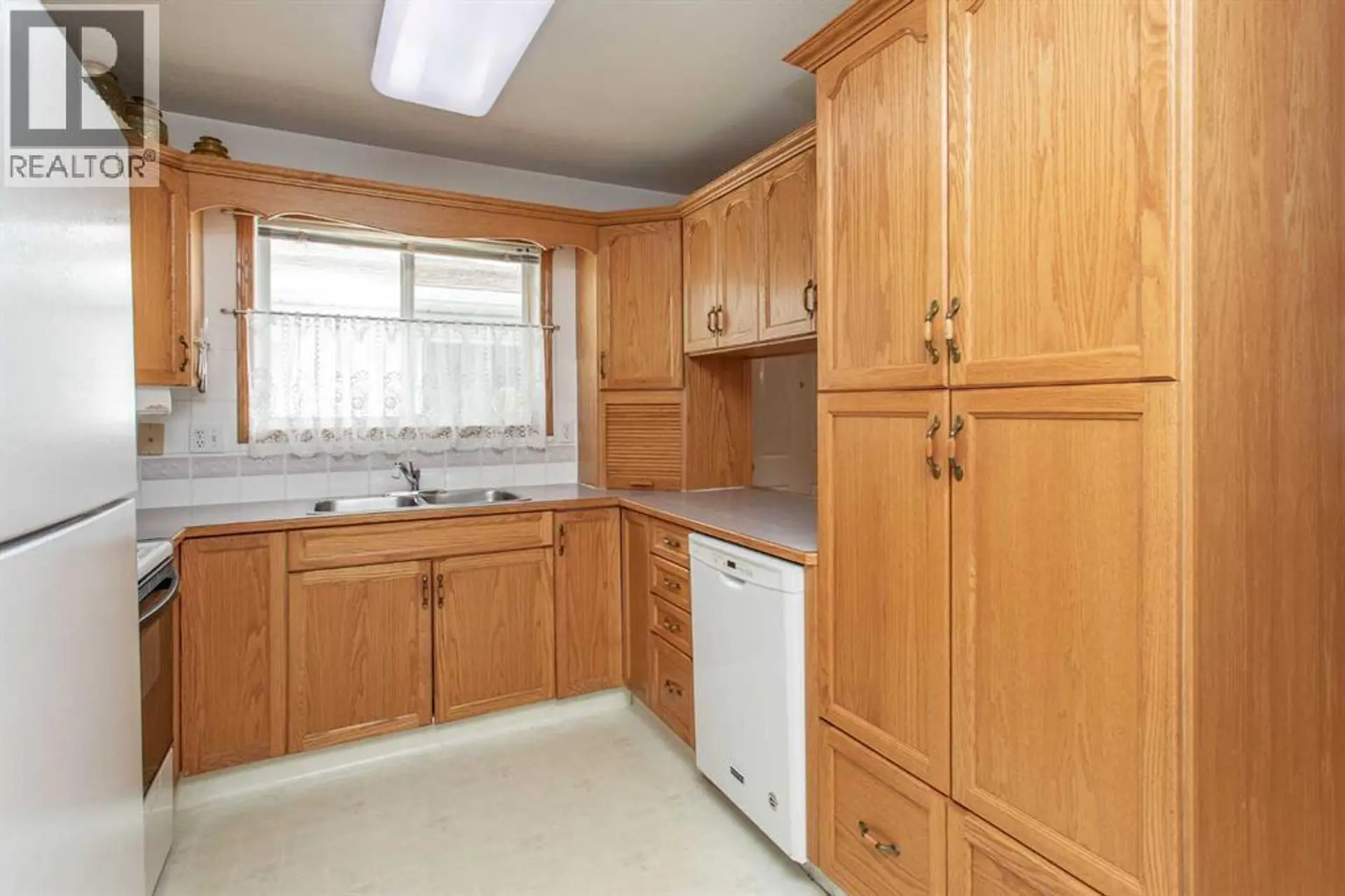 #10 5125 62 Street - Image 8