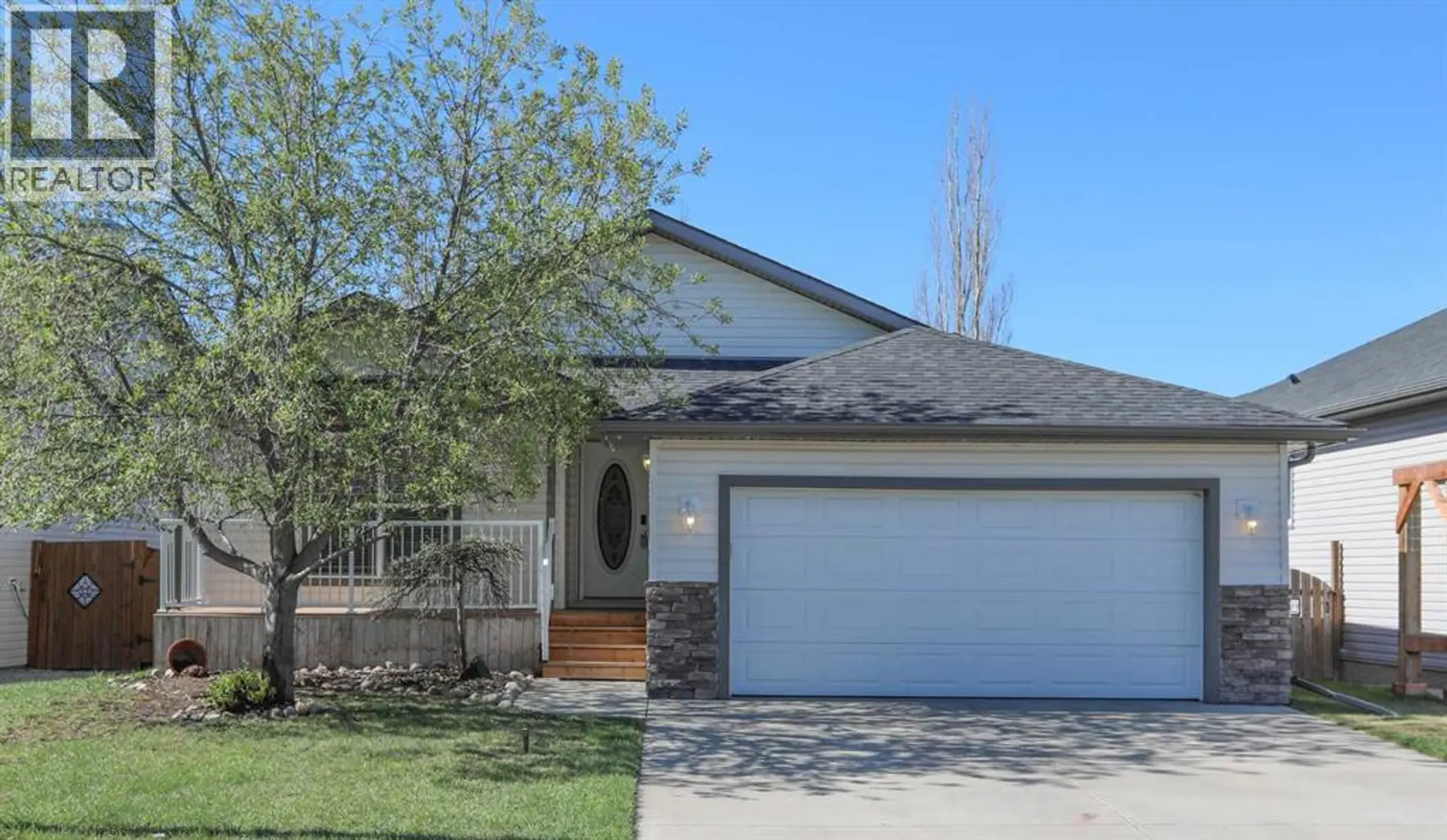 Property at 412 Highland Close, Strathmore, AB