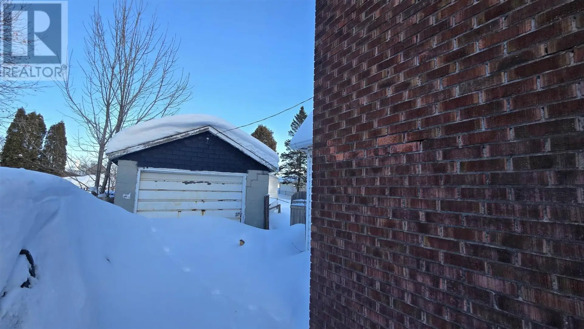 660 Queen ST W - Image 4