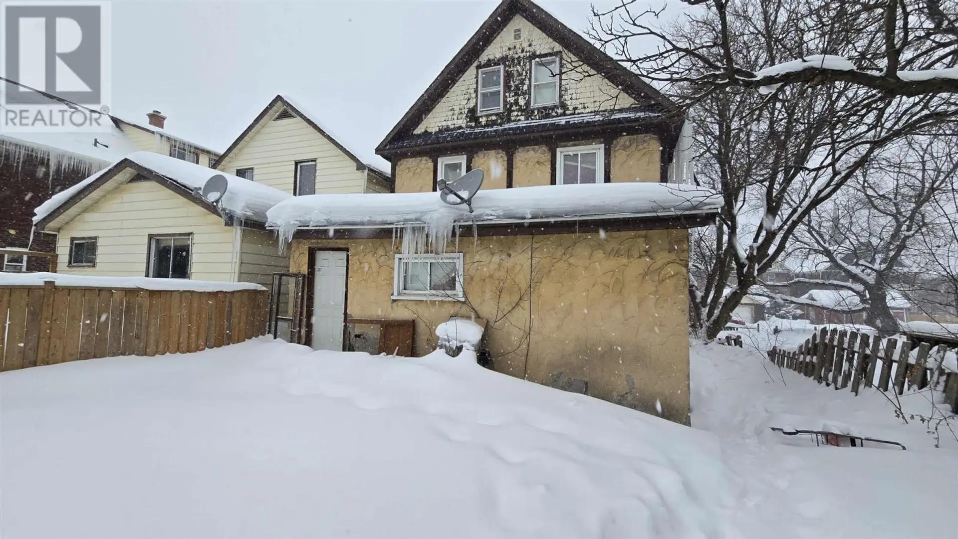 353 Alexandra ST - Image 6