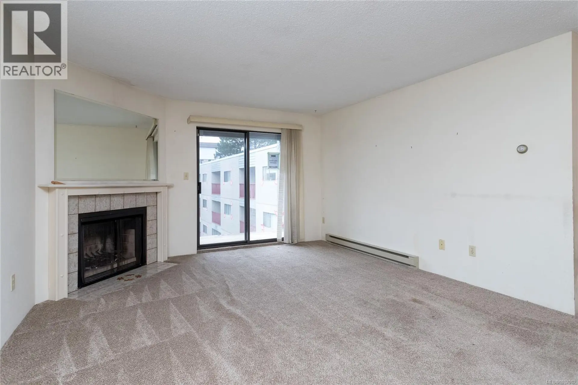 Property at #409 3255 Glasgow Ave, Saanich, BC