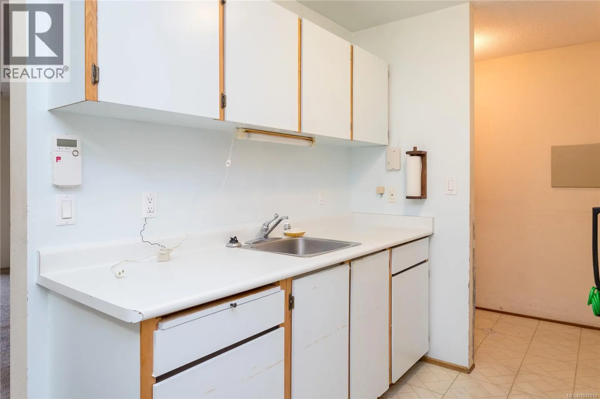 #409 3255 Glasgow Ave - Image 13