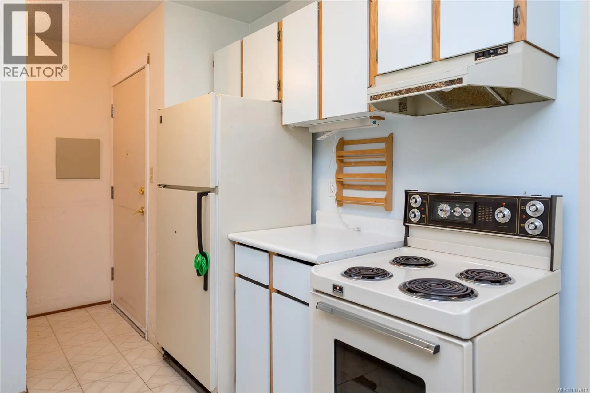 #409 3255 Glasgow Ave - Image 14