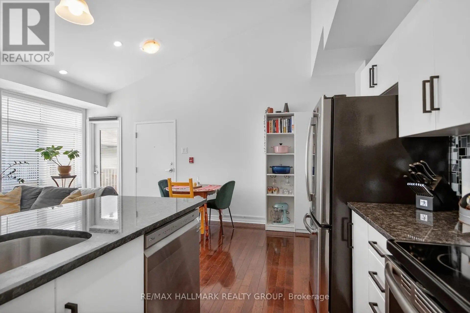 #UNIT F 849 BLACKCOMB PRIVATE - Image 8