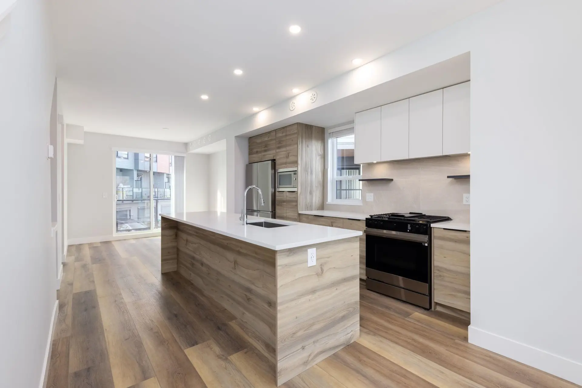 #53 30530 Cardinal Avenue - Image 2