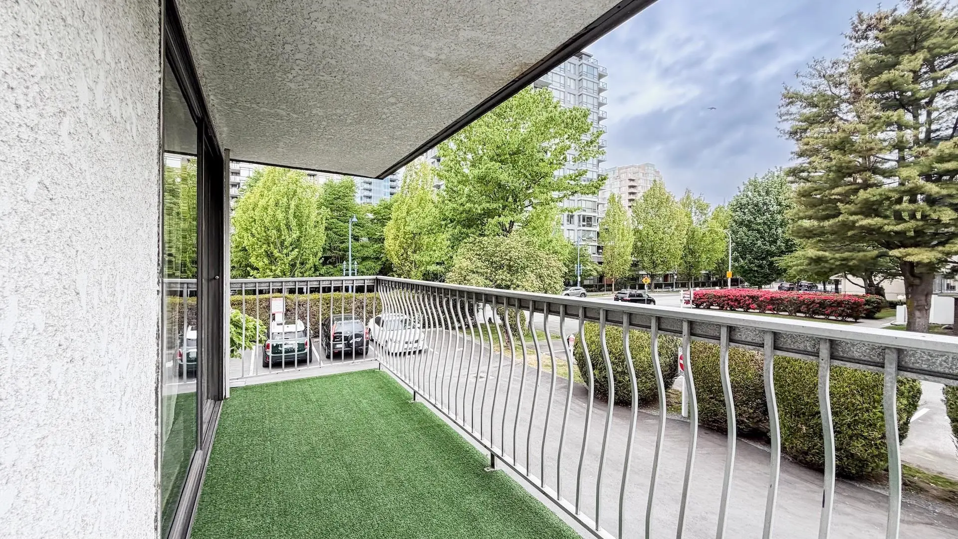 #102 6380 Buswell Street - Image 2