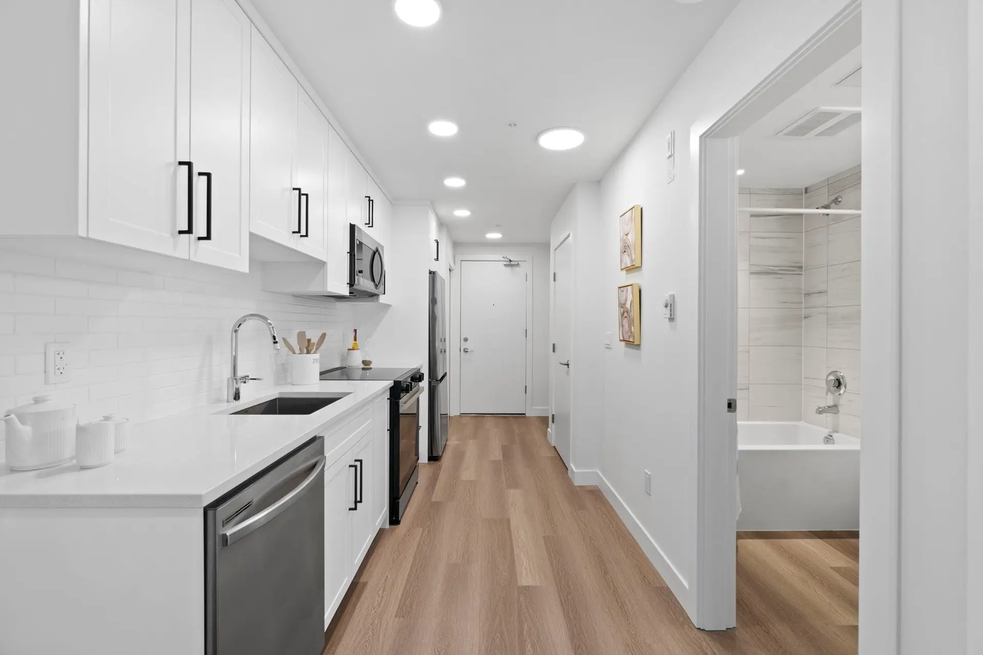 #304 33820 South Fraser Way - Image 6