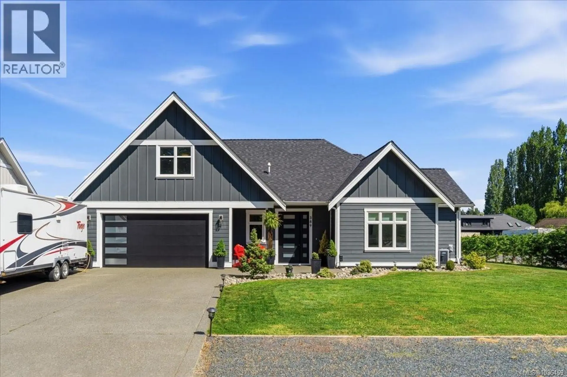 Property at 389 Whitmee Rd, Qualicum Beach, BC