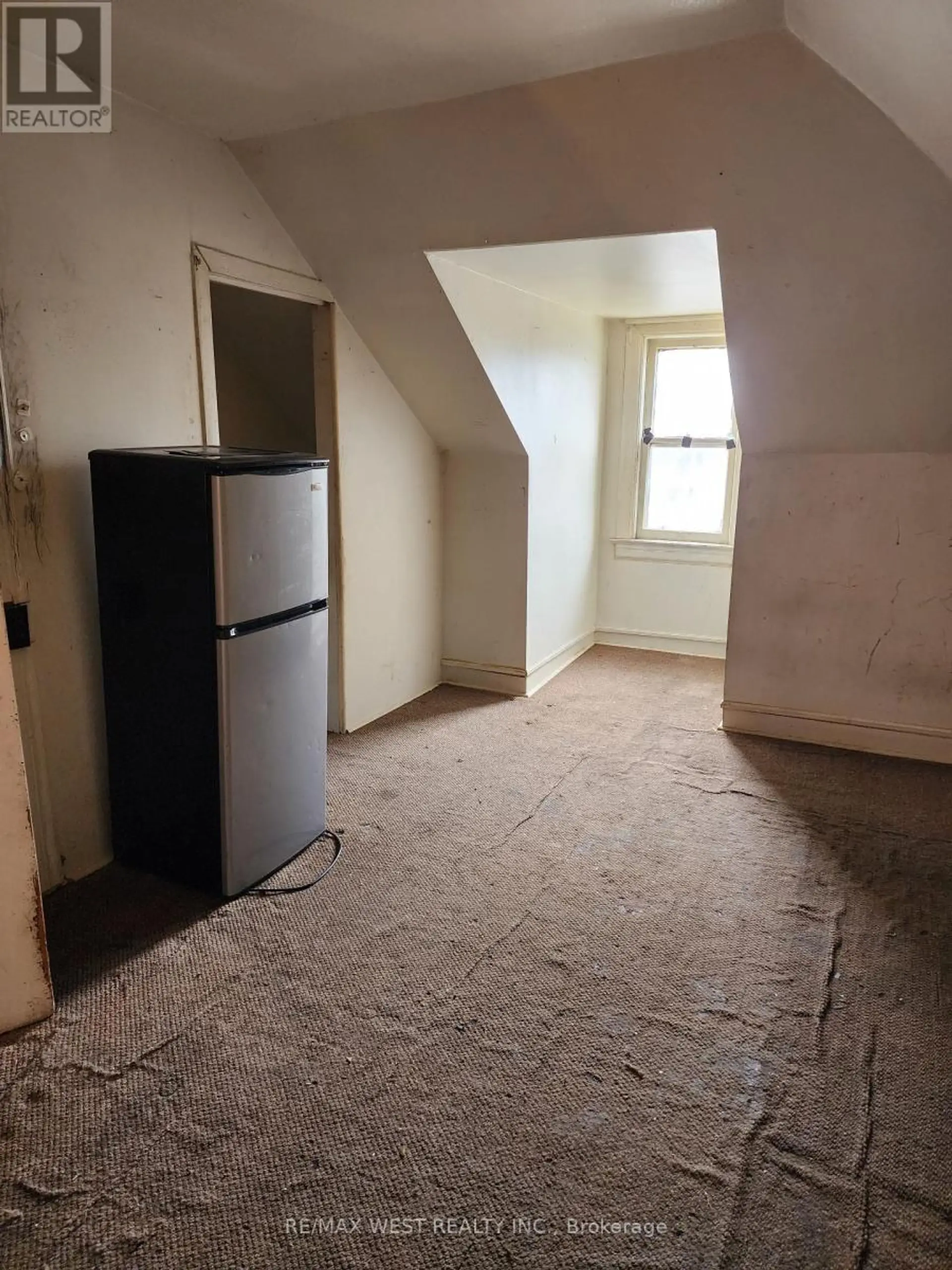 415 SYMINGTON AVENUE - Image 9
