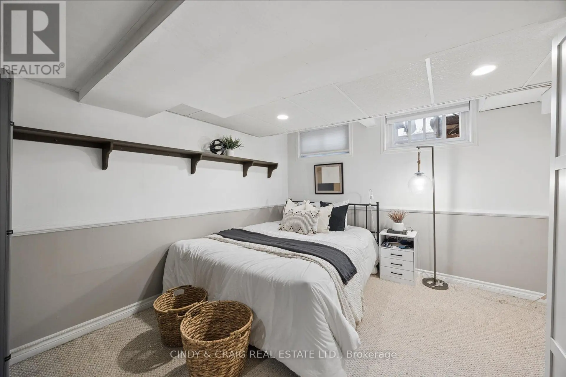 31 HILLHURST CRESCENT - Image 14