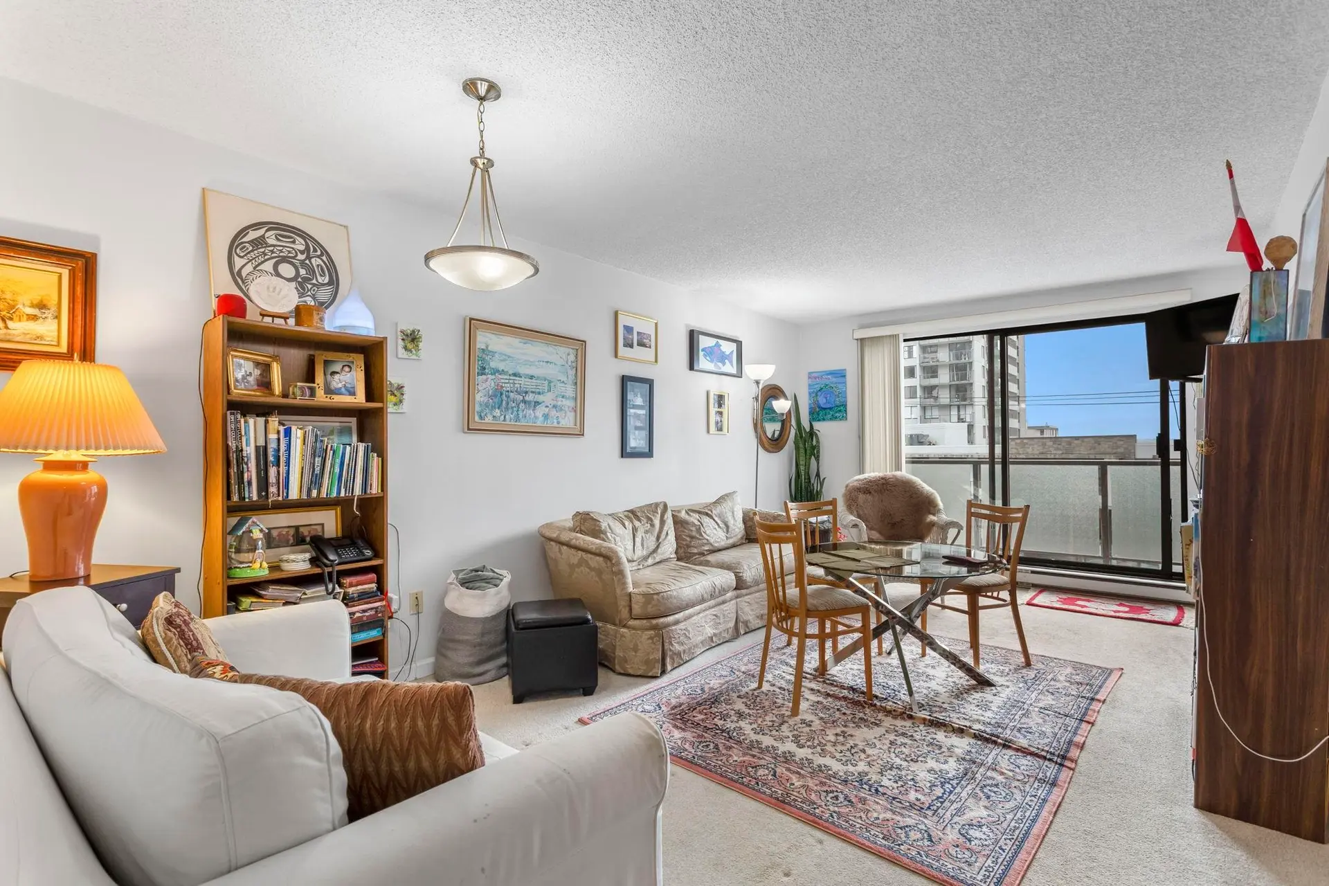 #403 2119 Bellevue Avenue - Image 3