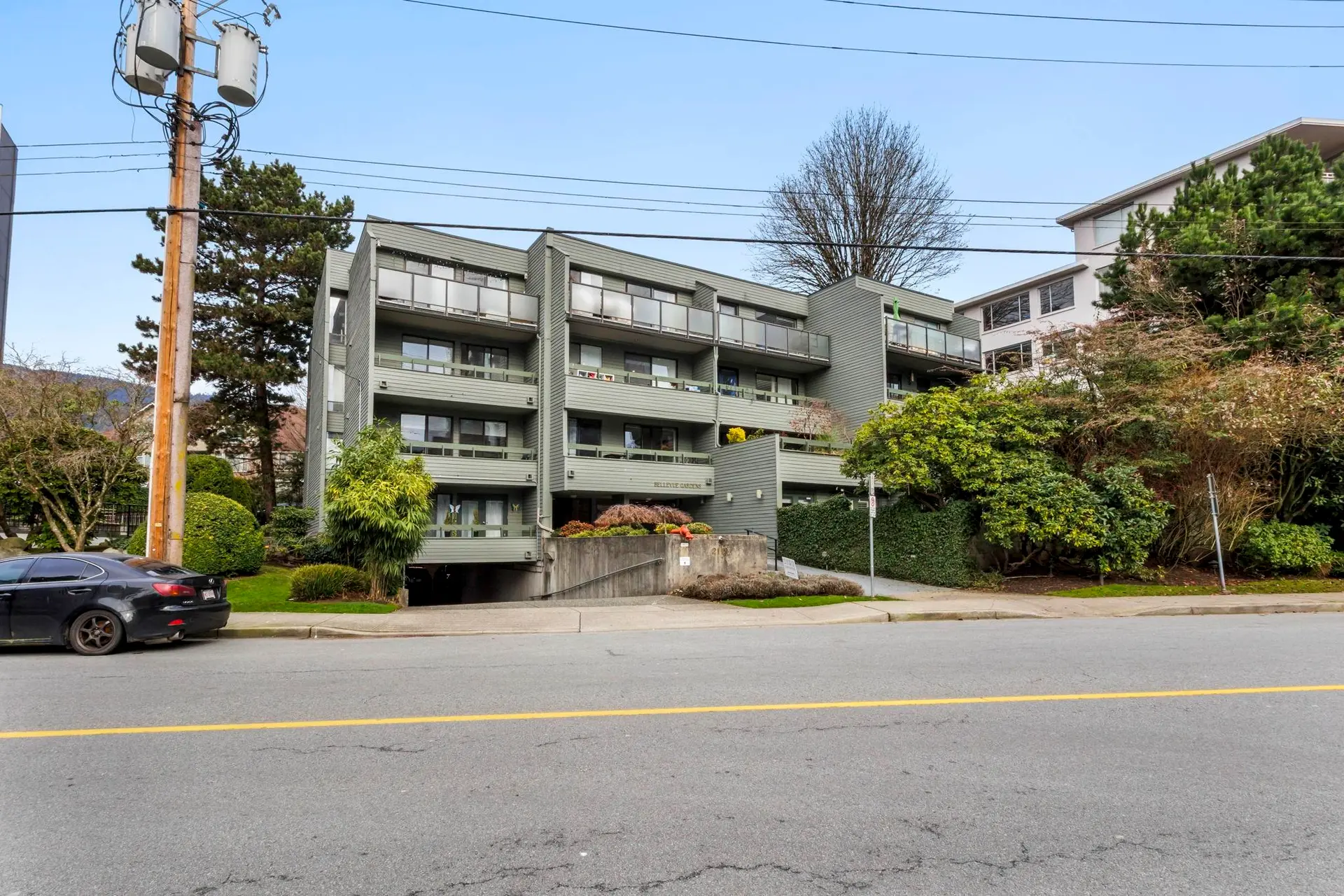Property at #403 2119 Bellevue Avenue, West Vancouver, BC