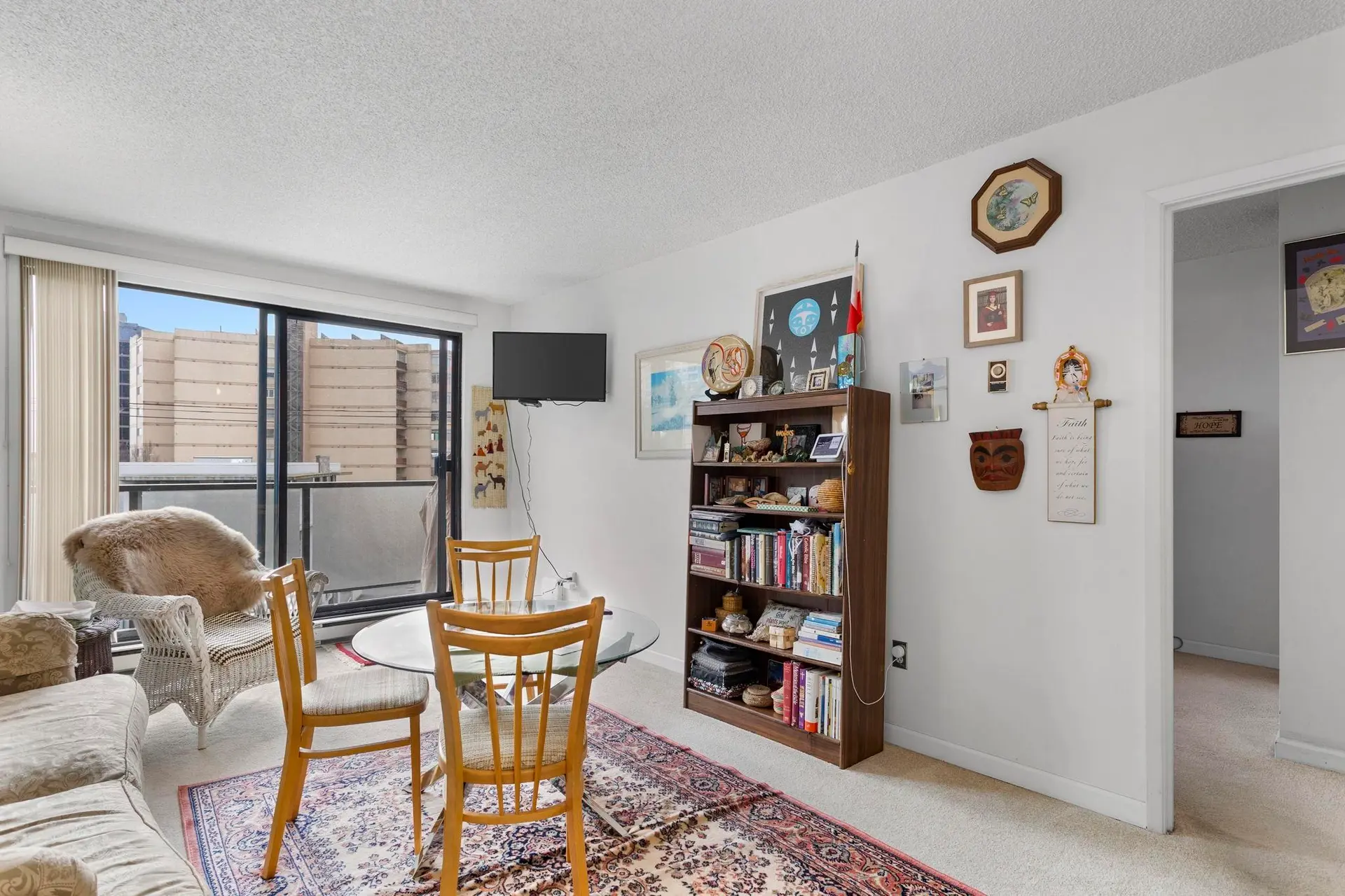 #403 2119 Bellevue Avenue - Image 5