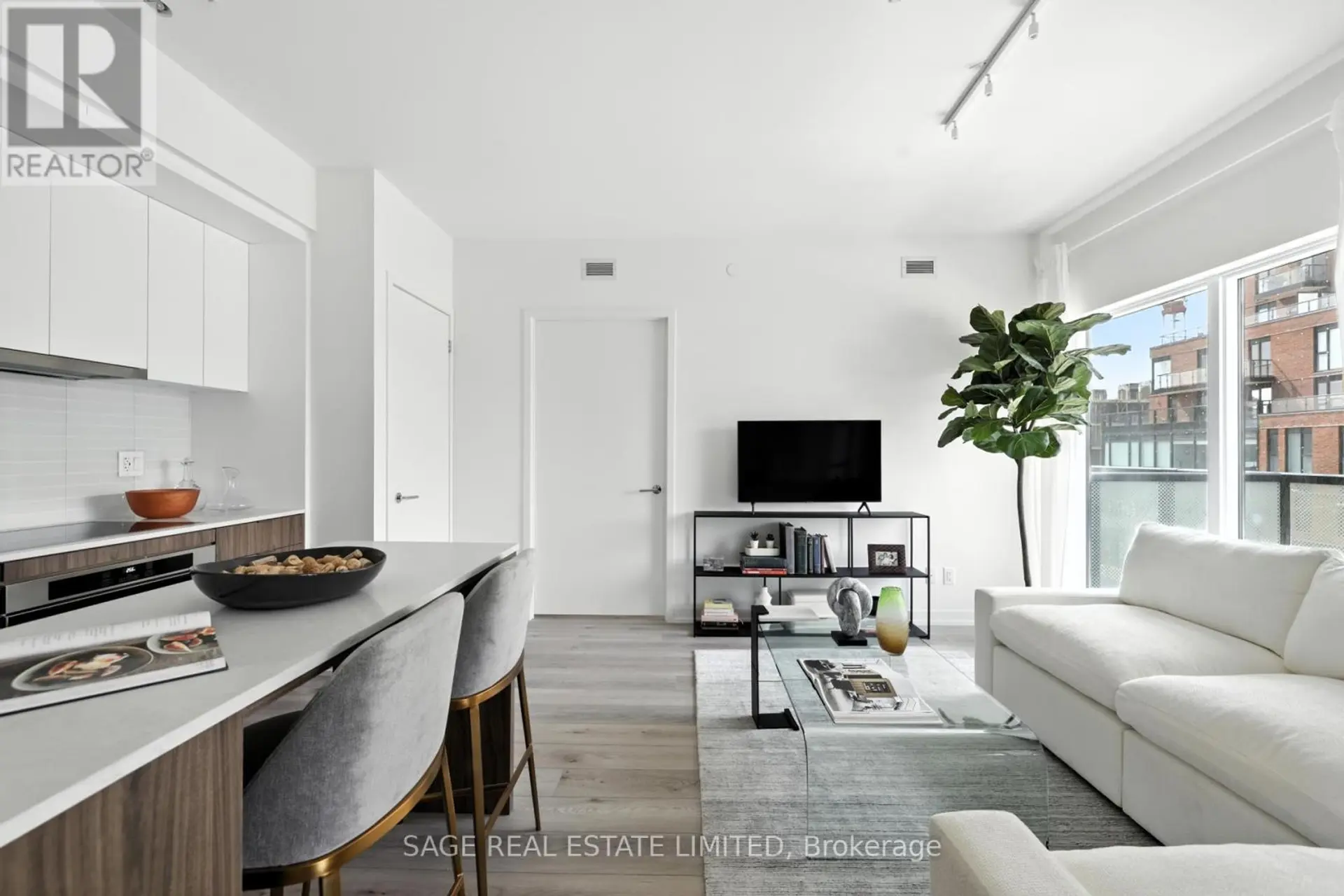 #301 863 ST CLAIR AVENUE W - Image 16