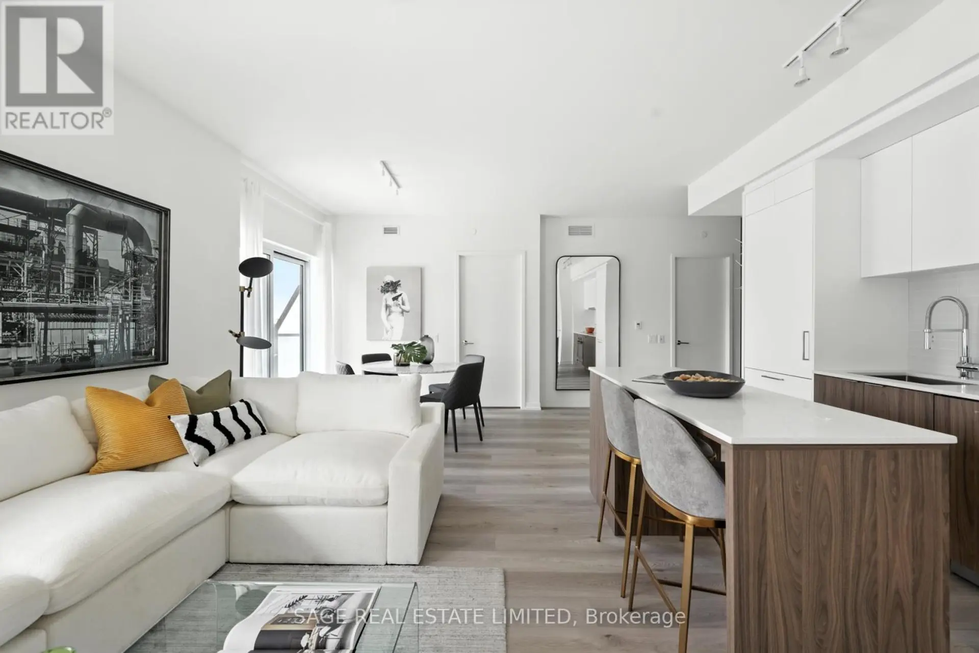 #301 863 ST CLAIR AVENUE W - Image 8